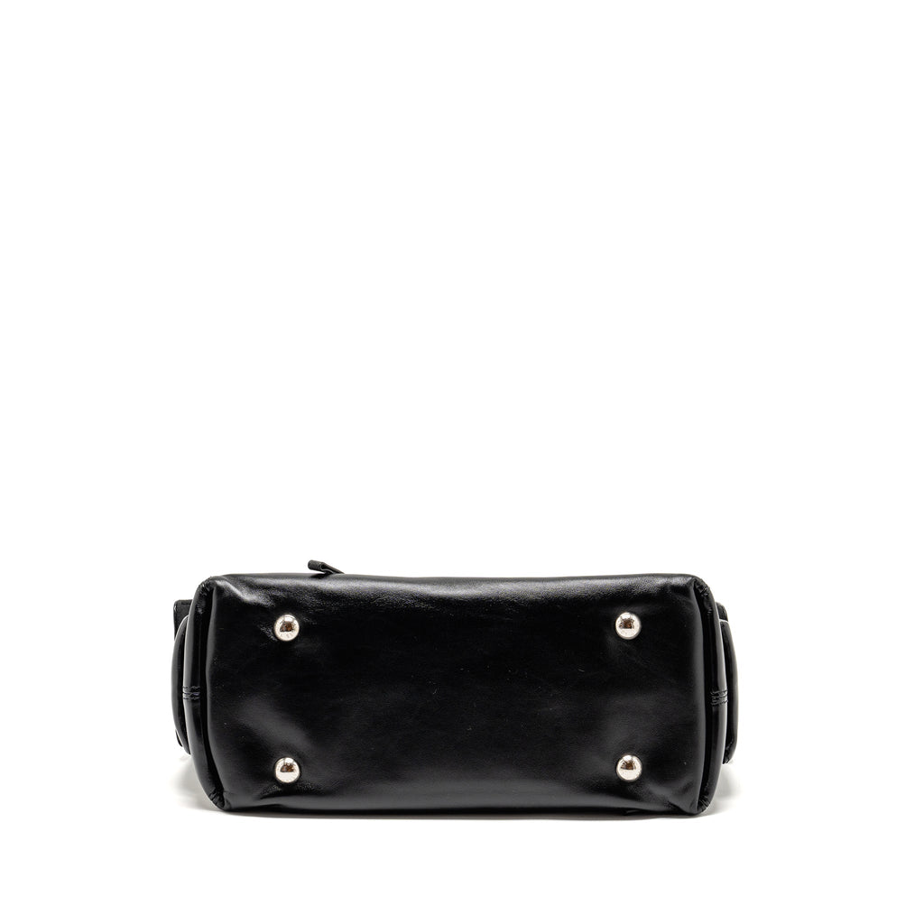 louis-vuitton-carryall-cargo-vibe-pm-lambskin-black-shw-copy-1