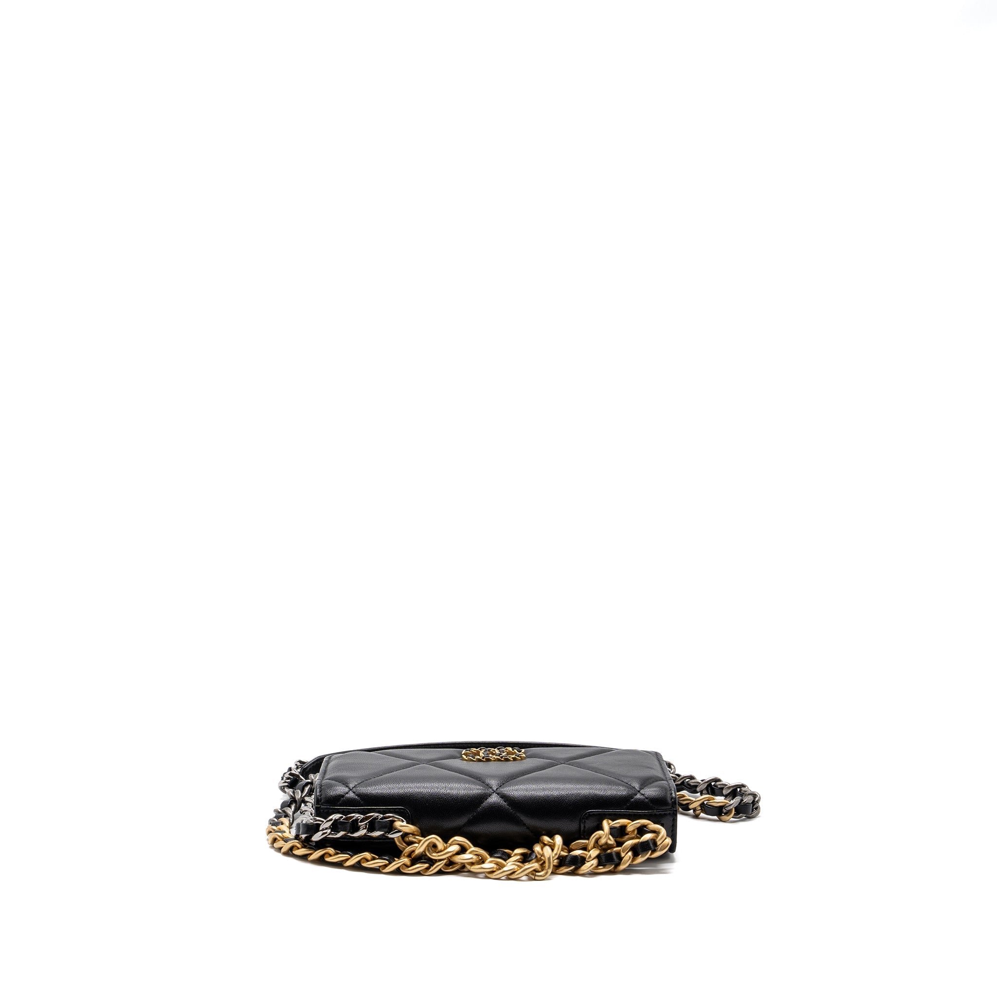 chanel-19-wallet-on-chain-lambskin-black-multicolour-hardware-microchip-1