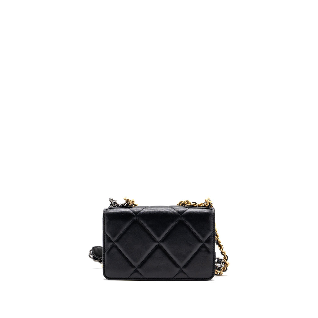 chanel-19-wallet-on-chain-lambskin-black-multicolour-hardware-microchip-1