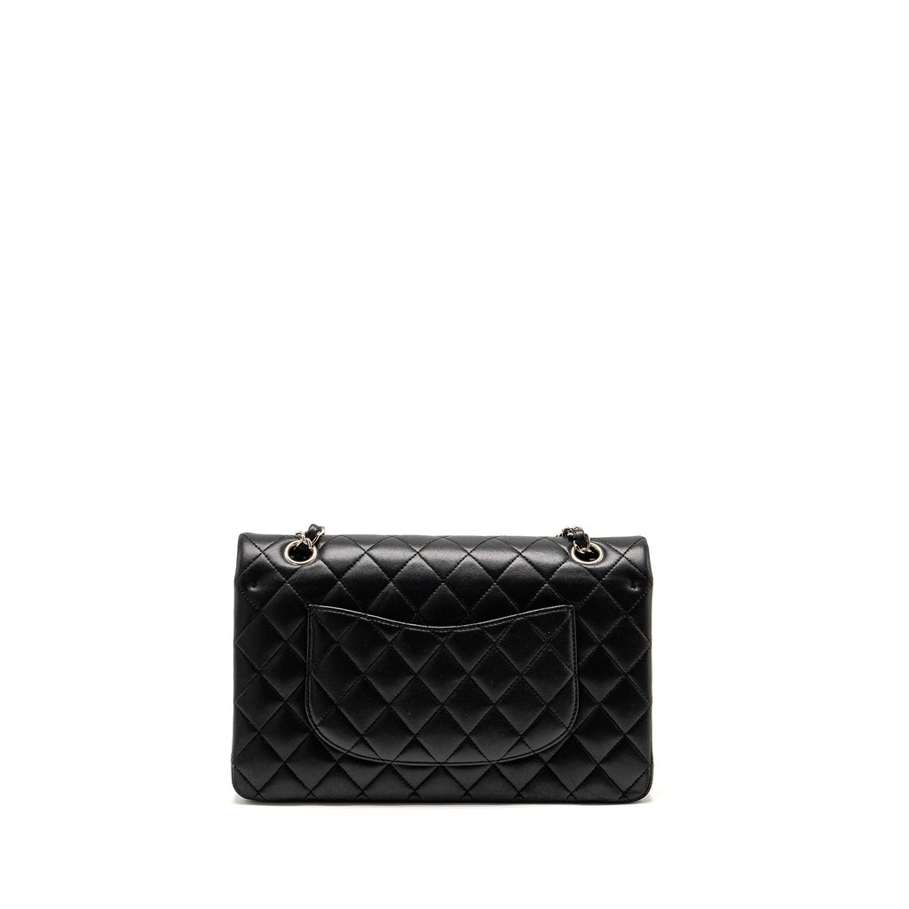 chanel-medium-classic-double-flap-bag-lambskin-black-shw-copy-2