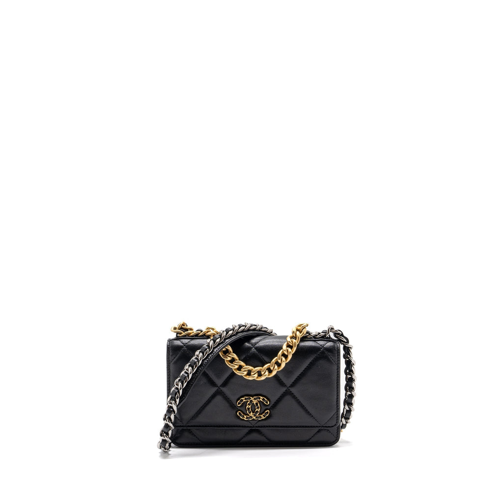 chanel-19-wallet-on-chain-lambskin-black-multicolour-hardware-microchip-1