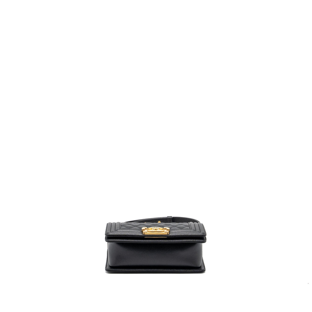 chanel-small-boy-bag-caviar-black-ghwmicrochip