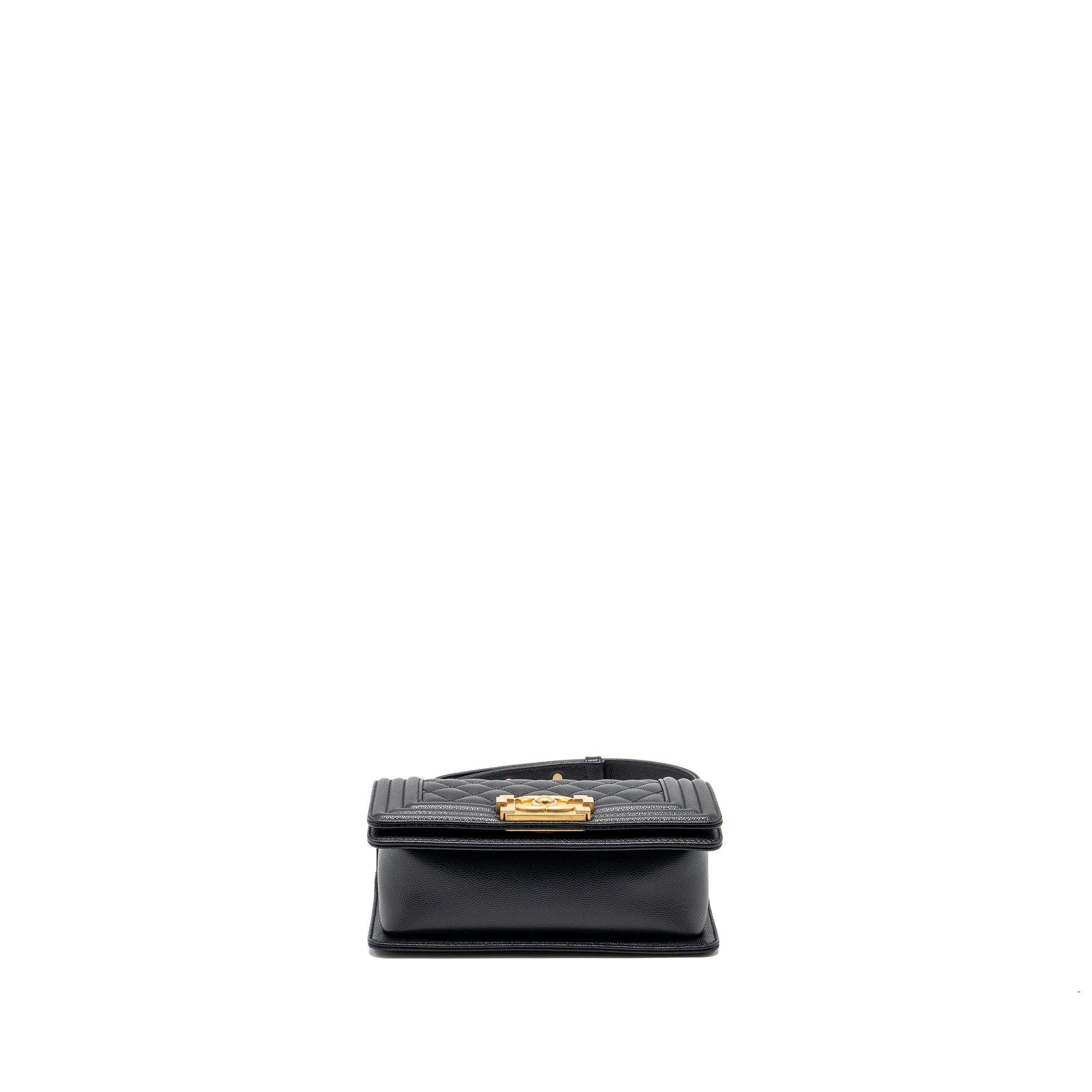 chanel-small-boy-bag-caviar-black-ghwmicrochip