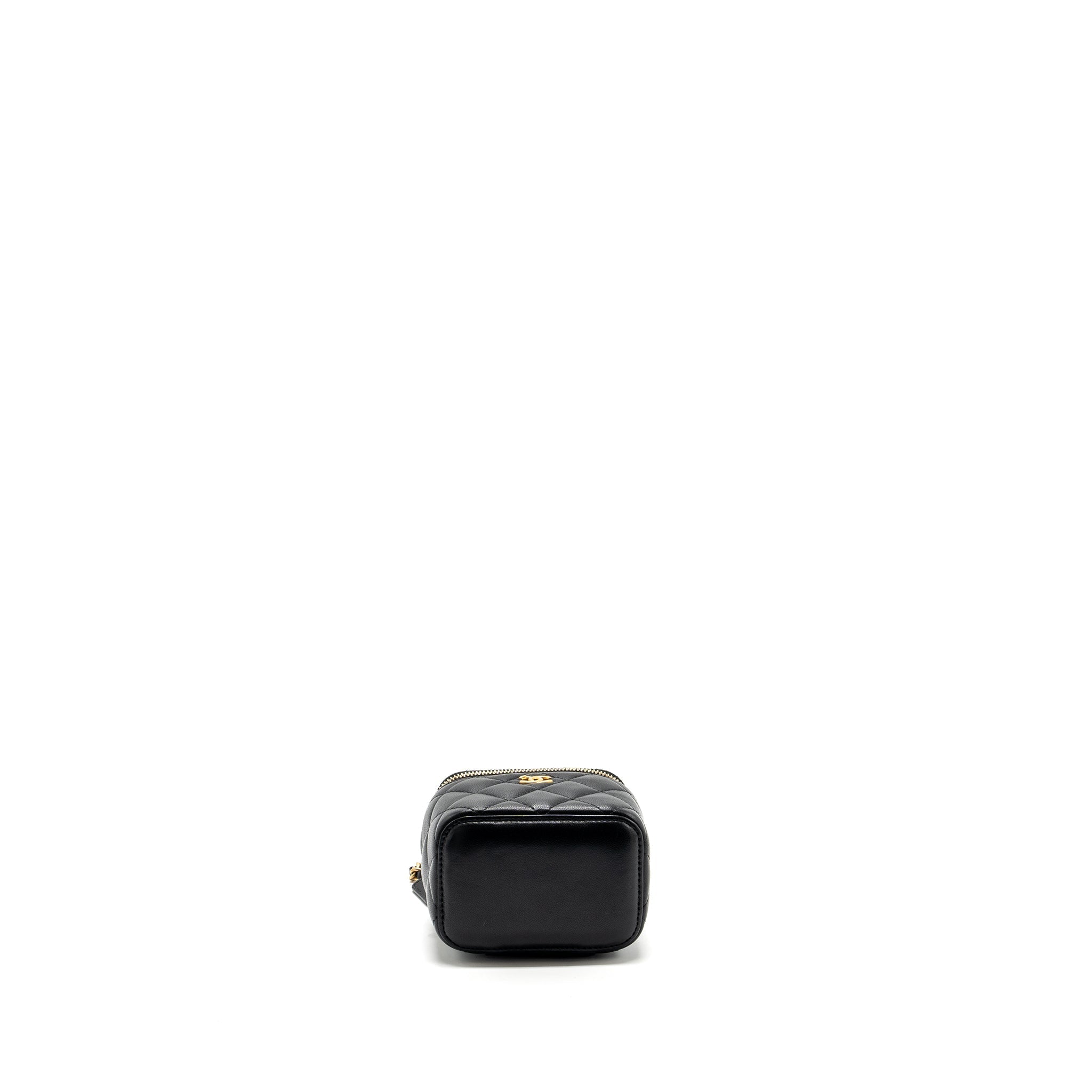 chanel-pearl-crush-mini-vanity-with-chain-lambskin-black-with-ghw