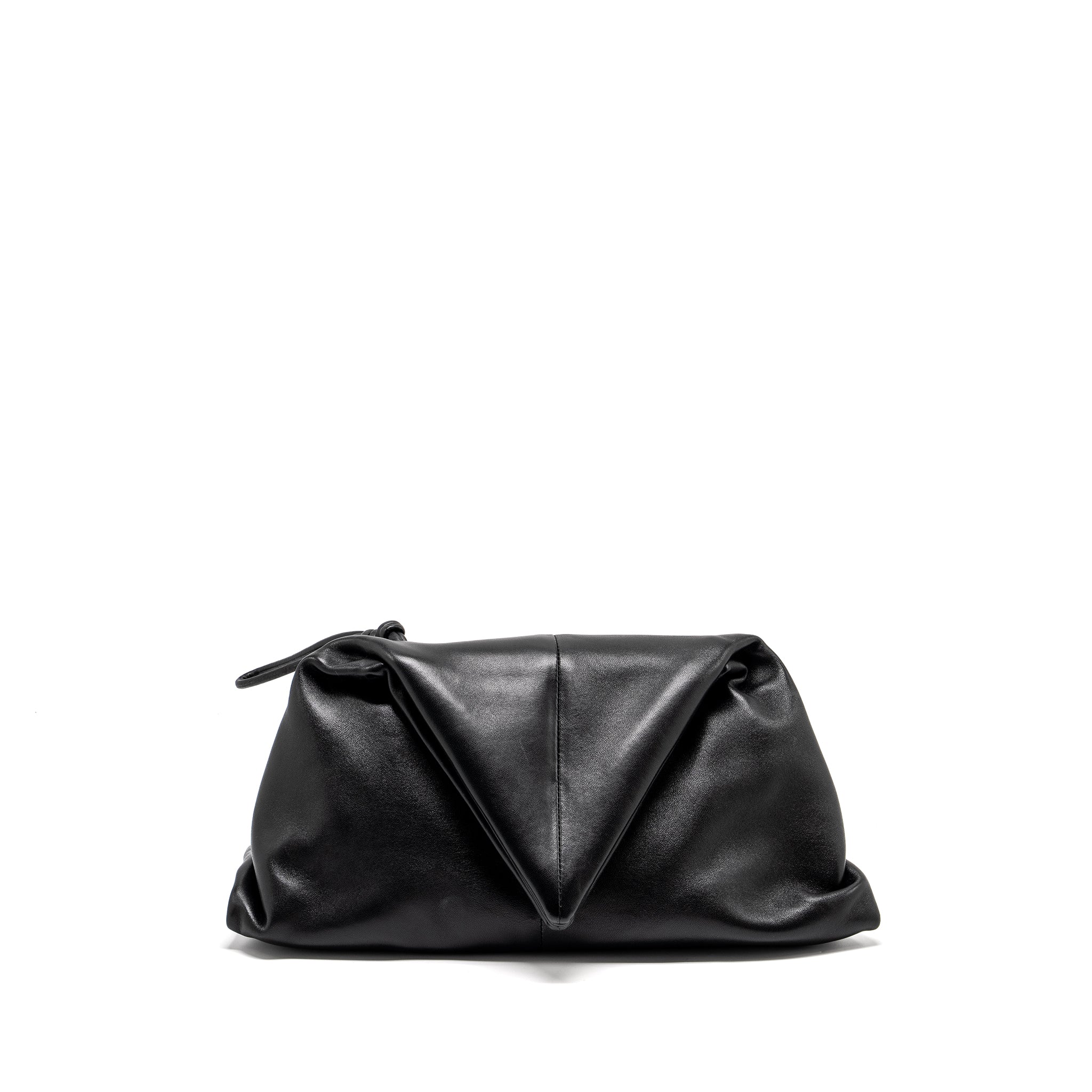 bottega-veneta-trine-envelop-clutch-leather-black-shw