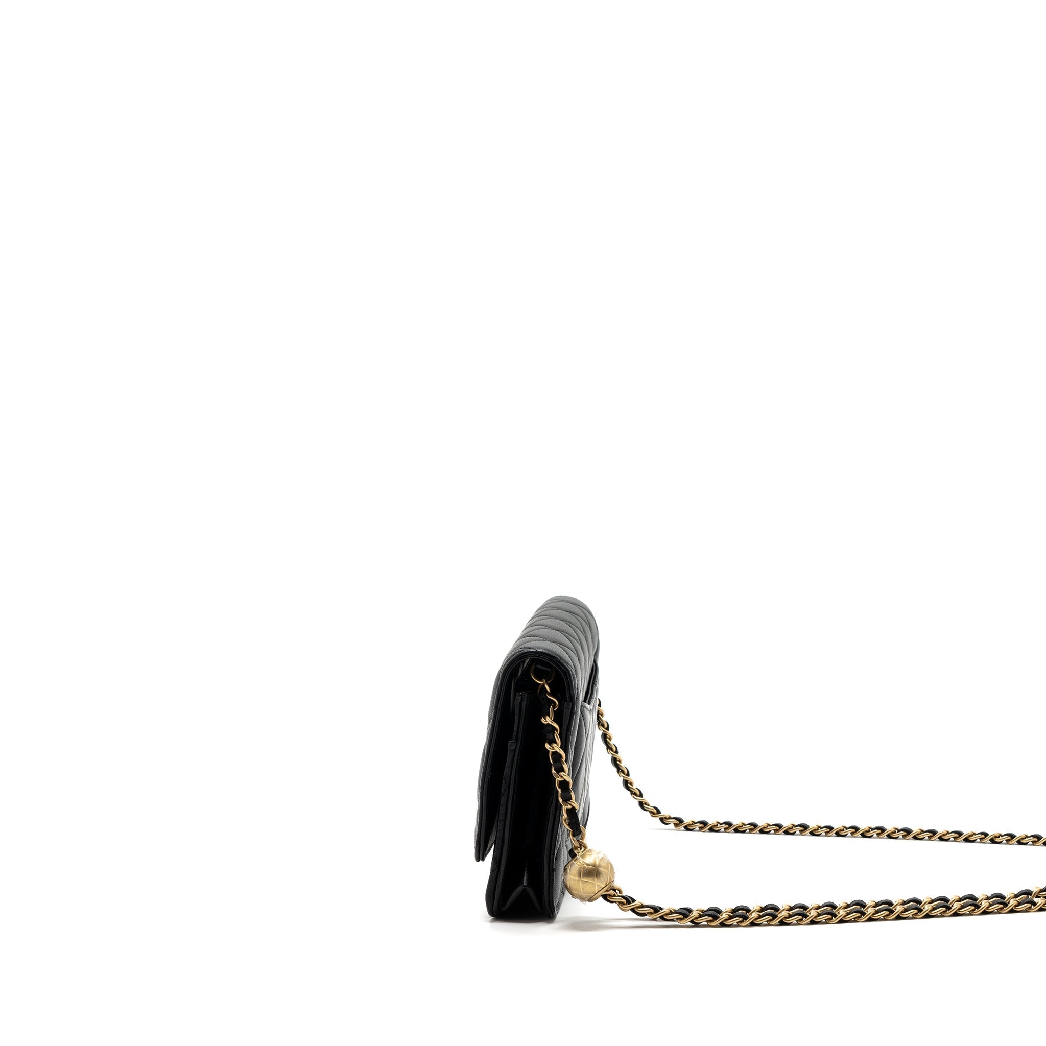 chanel-pearl-crush-wallet-on-chain-lambskin-black-ghw-microchip-10
