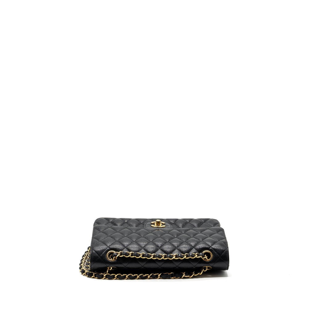 chanel-medium-classic-double-flap-bag-caviar-ghw