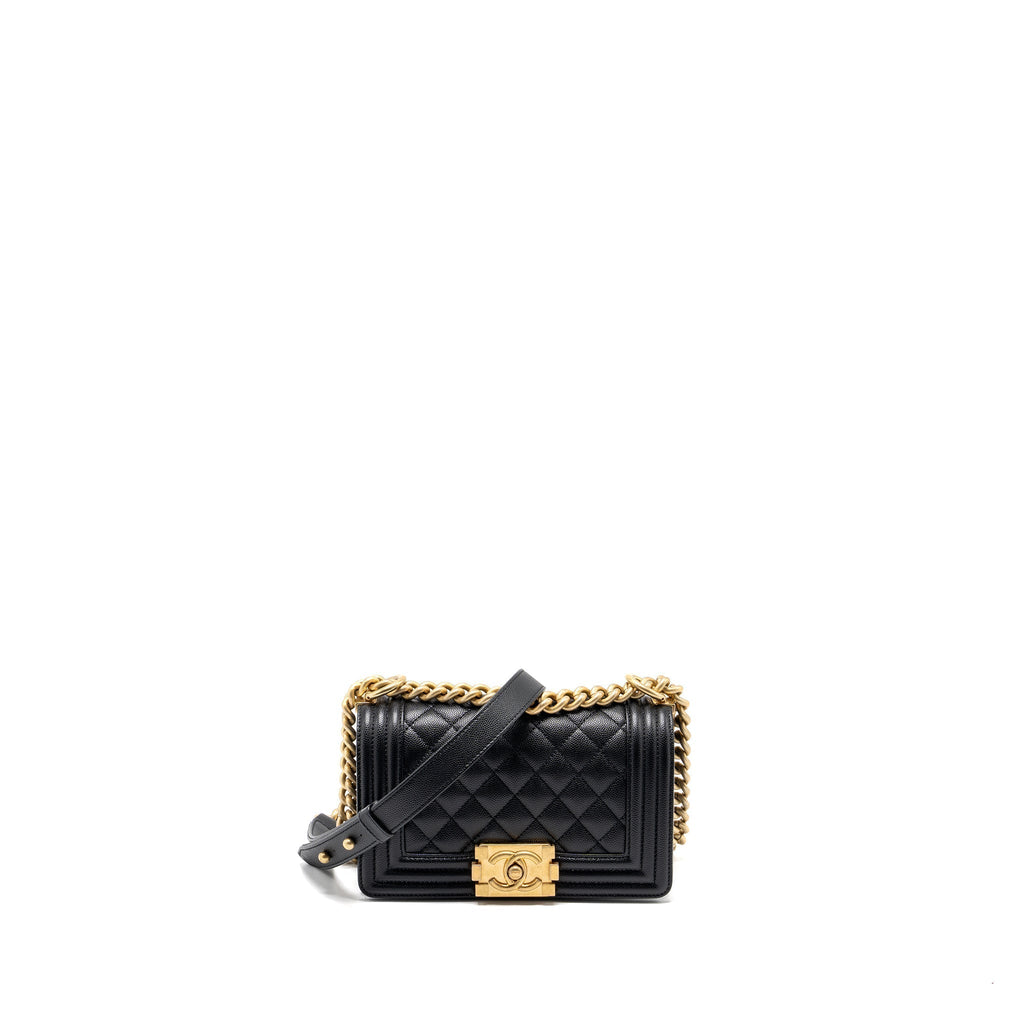 chanel-small-boy-bag-caviar-black-ghwmicrochip