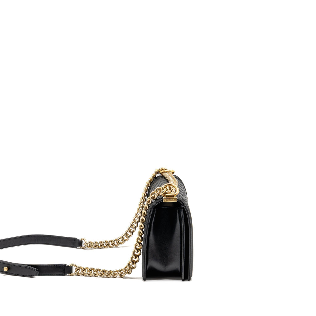 chanel-medium-boy-bag-lambskin-black-ghw-2