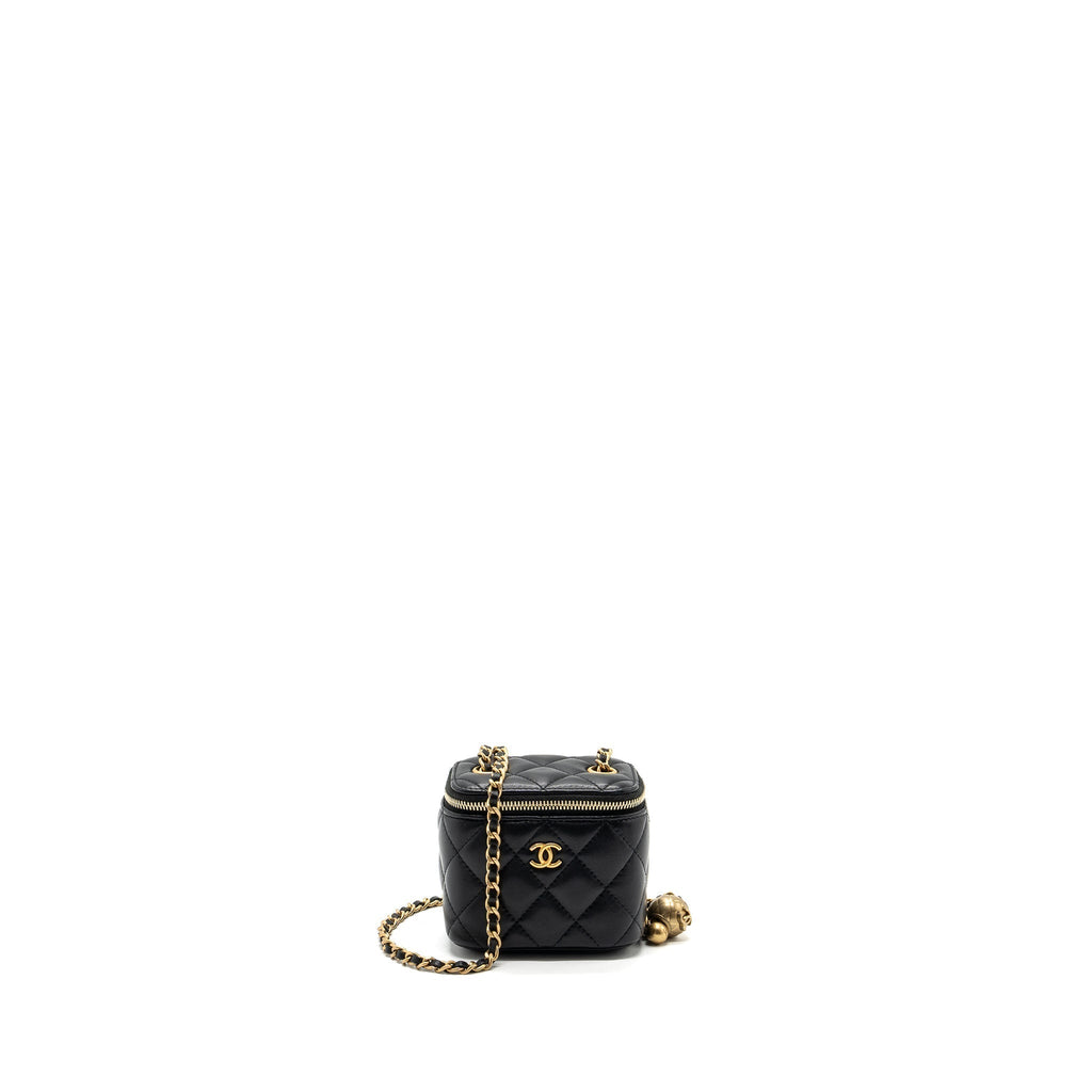 chanel-pearl-crush-mini-vanity-with-chain-lambskin-black-with-ghw