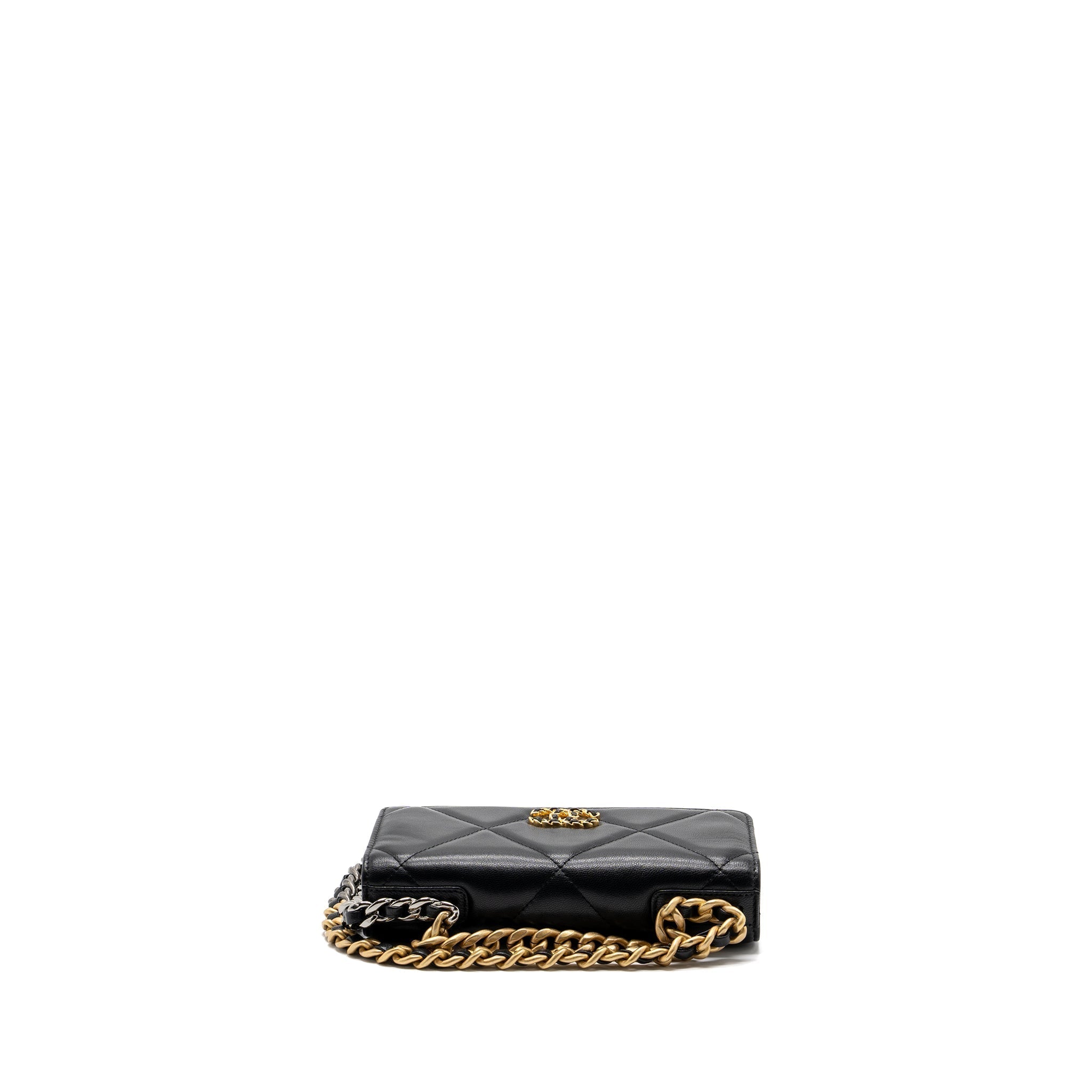 chanel-19-wallet-on-chain-lambskin-black-multicolor-hardware