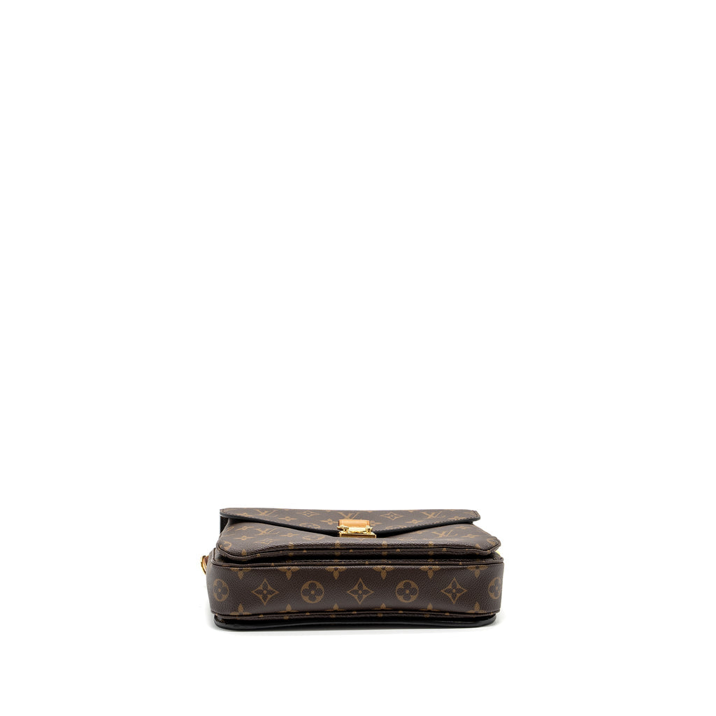 louis-vuitton-pochette-metis-monogram-canvas-with-ghw-1