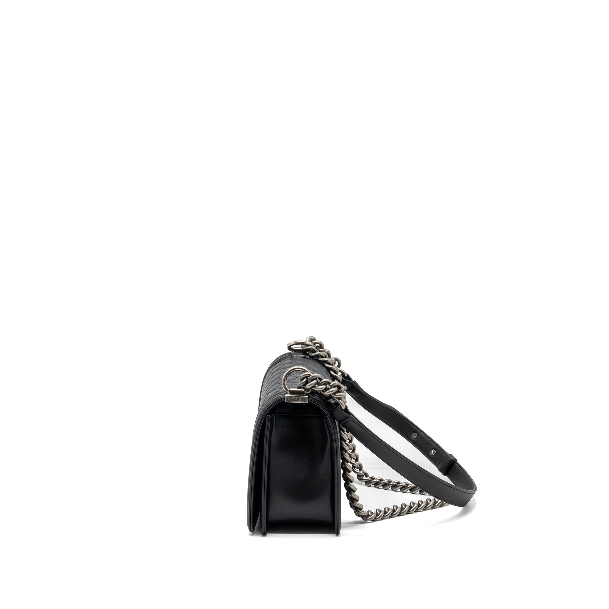 chanel-medium-boy-bag-calfskin-black-ruthenium-hardware