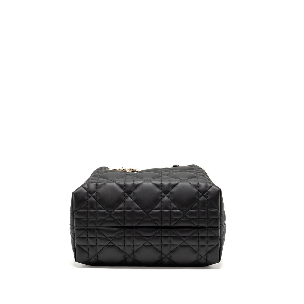 dior-medium-dior-toujours-bag-macrocannage-calfskin-black-lghw