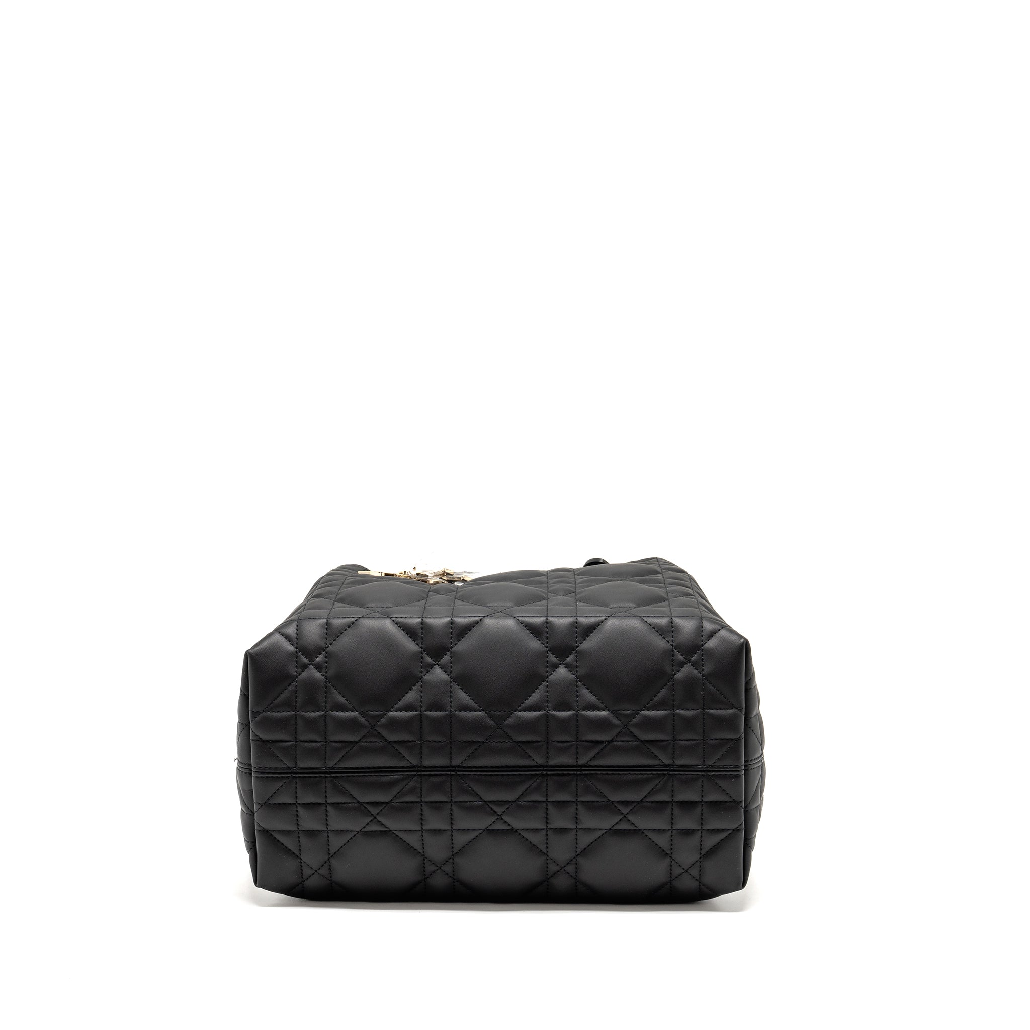 dior-medium-dior-toujours-bag-macrocannage-calfskin-black-lghw