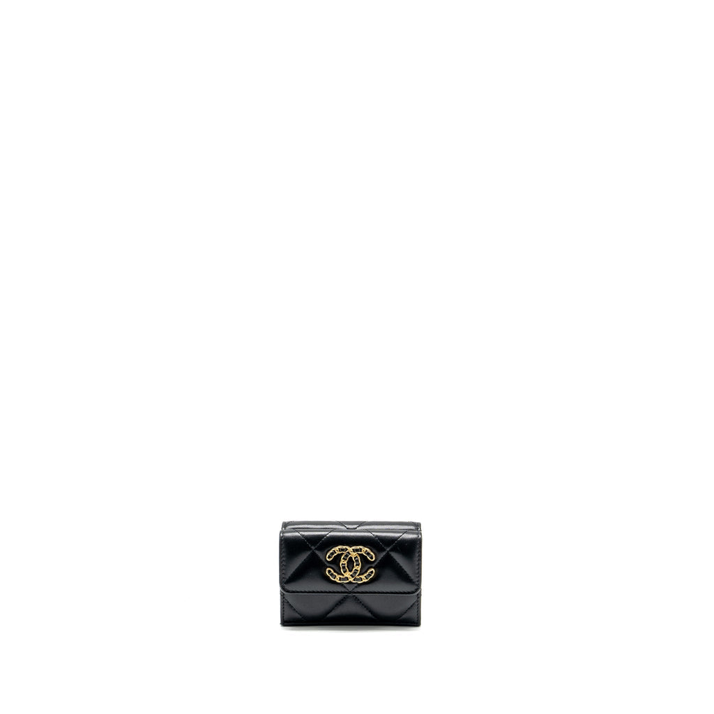 chanel-19-compact-wallet-lambskin-black-ghw-microchip