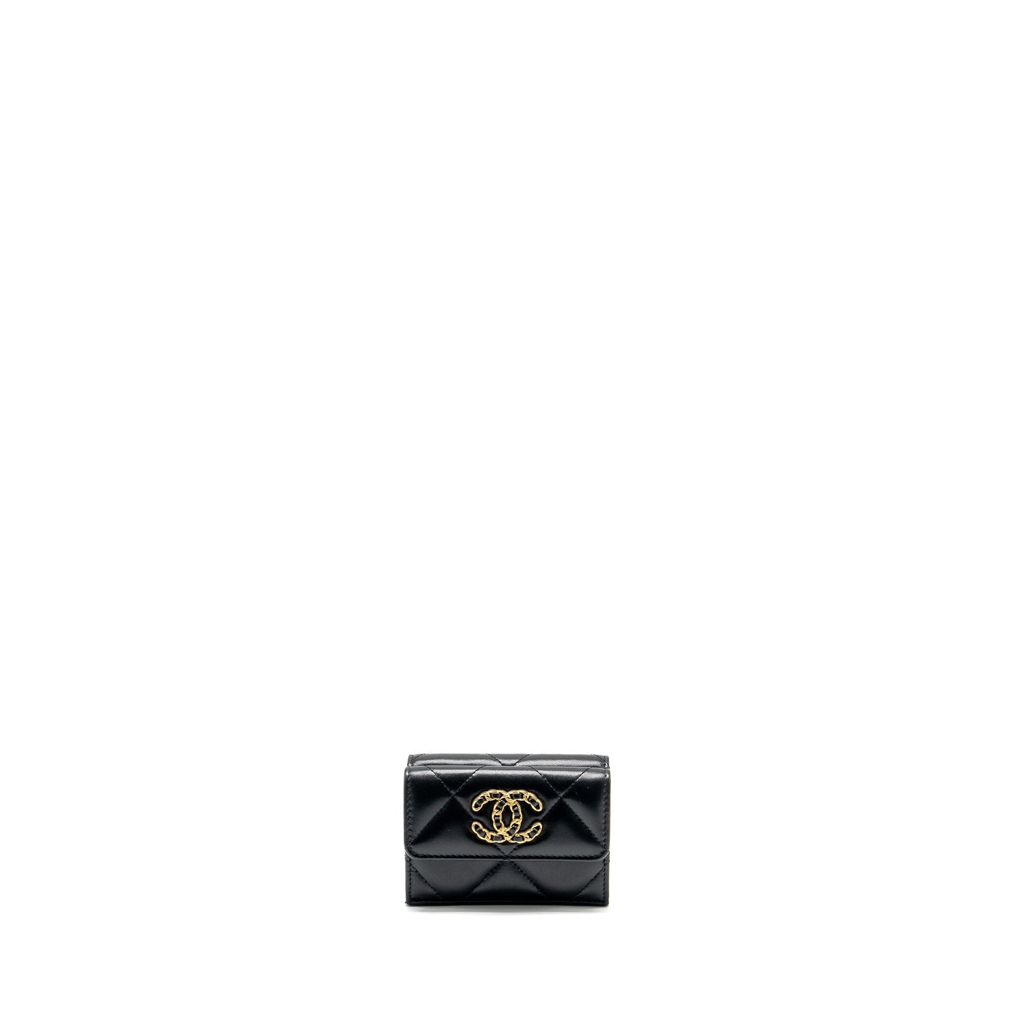 chanel-19-compact-wallet-lambskin-black-ghw-microchip