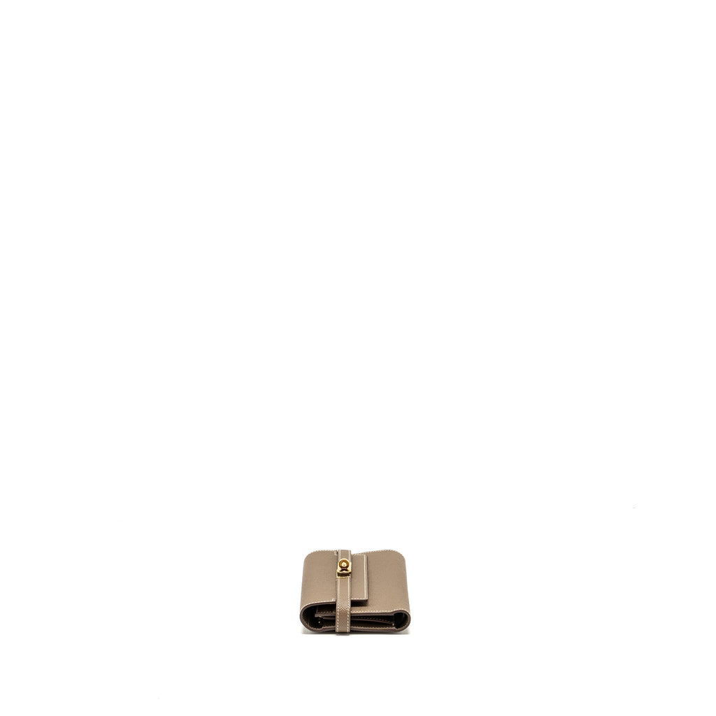 hermes-kelly-compact-wallet-epsom-etoupe-ghw-stamp-d