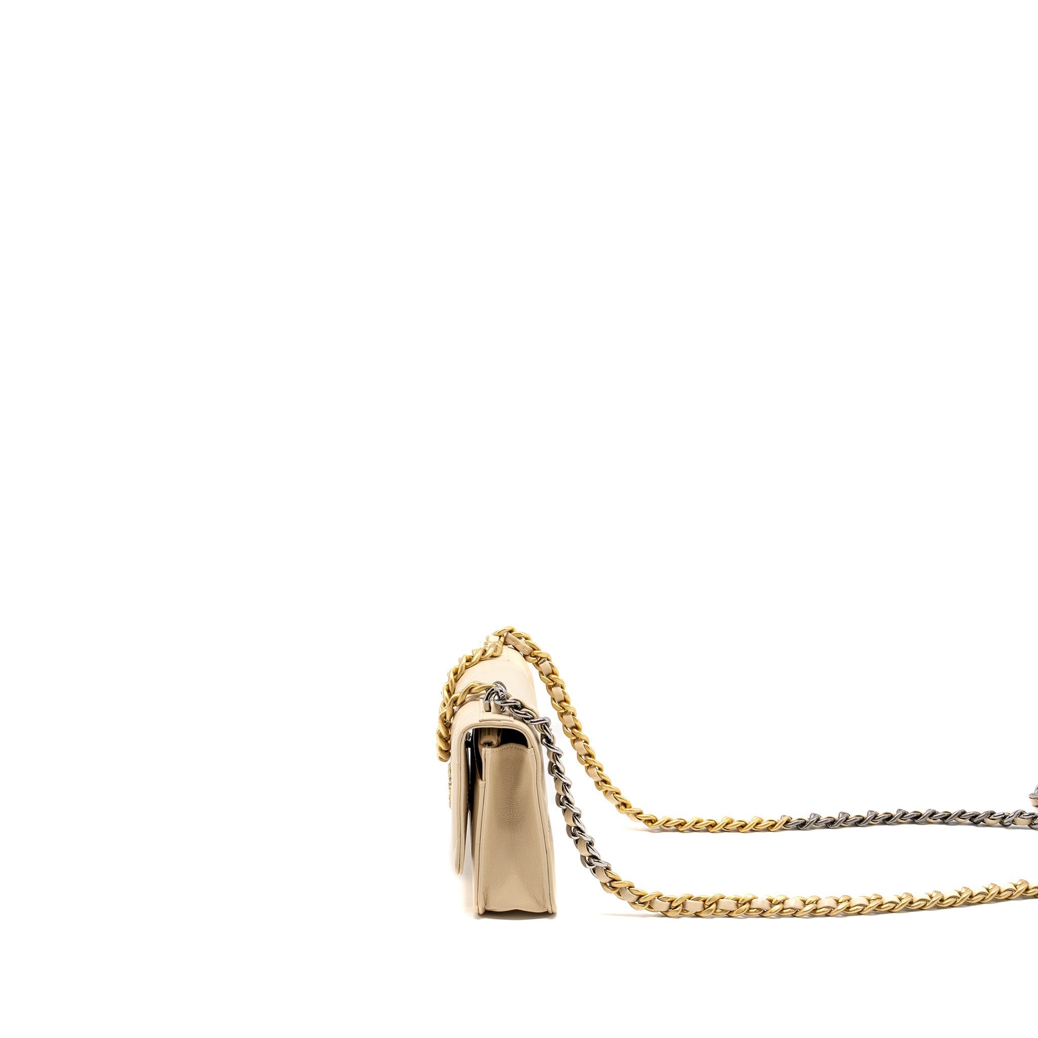 chanel-19-wallet-on-chain-lambskin-light-beige-multicolour-hardware