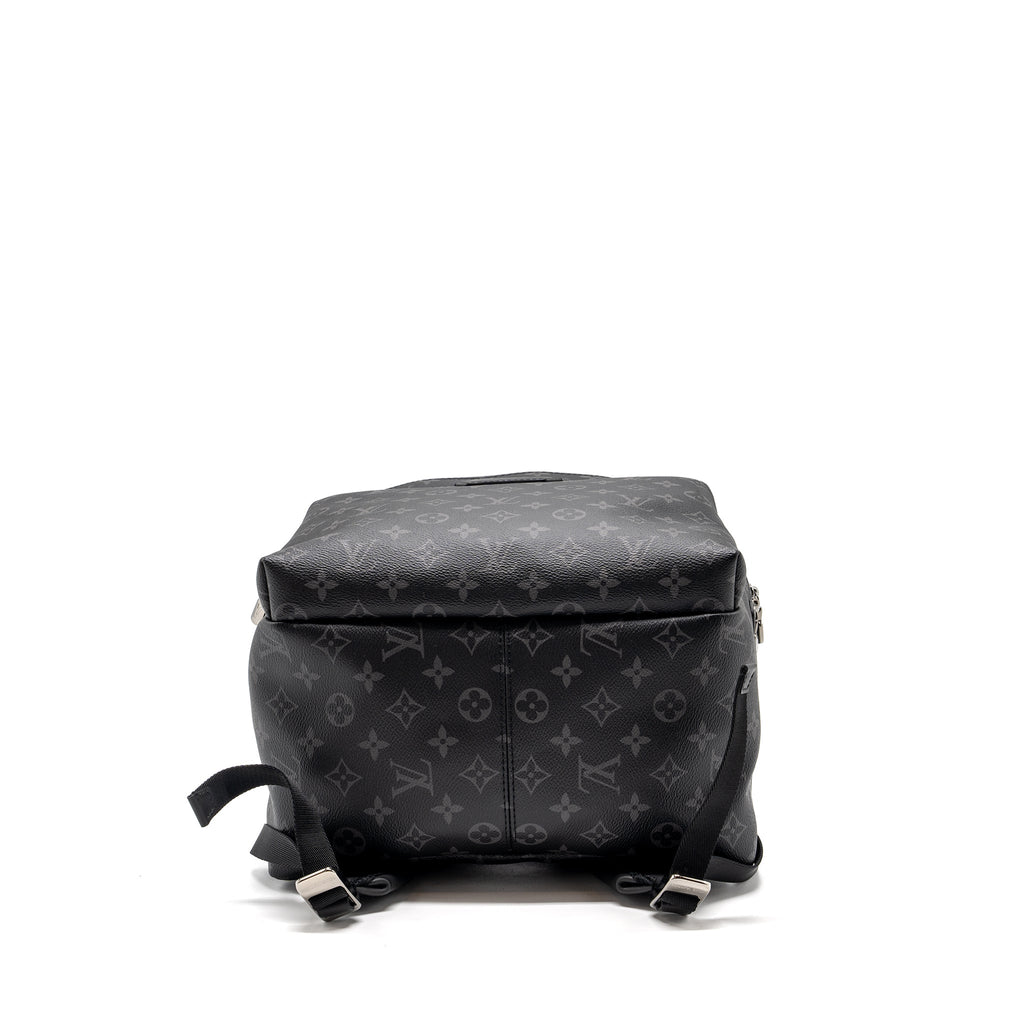 louis-vuitton-discovery-backpack-pm-monogram-canvas-black-shw