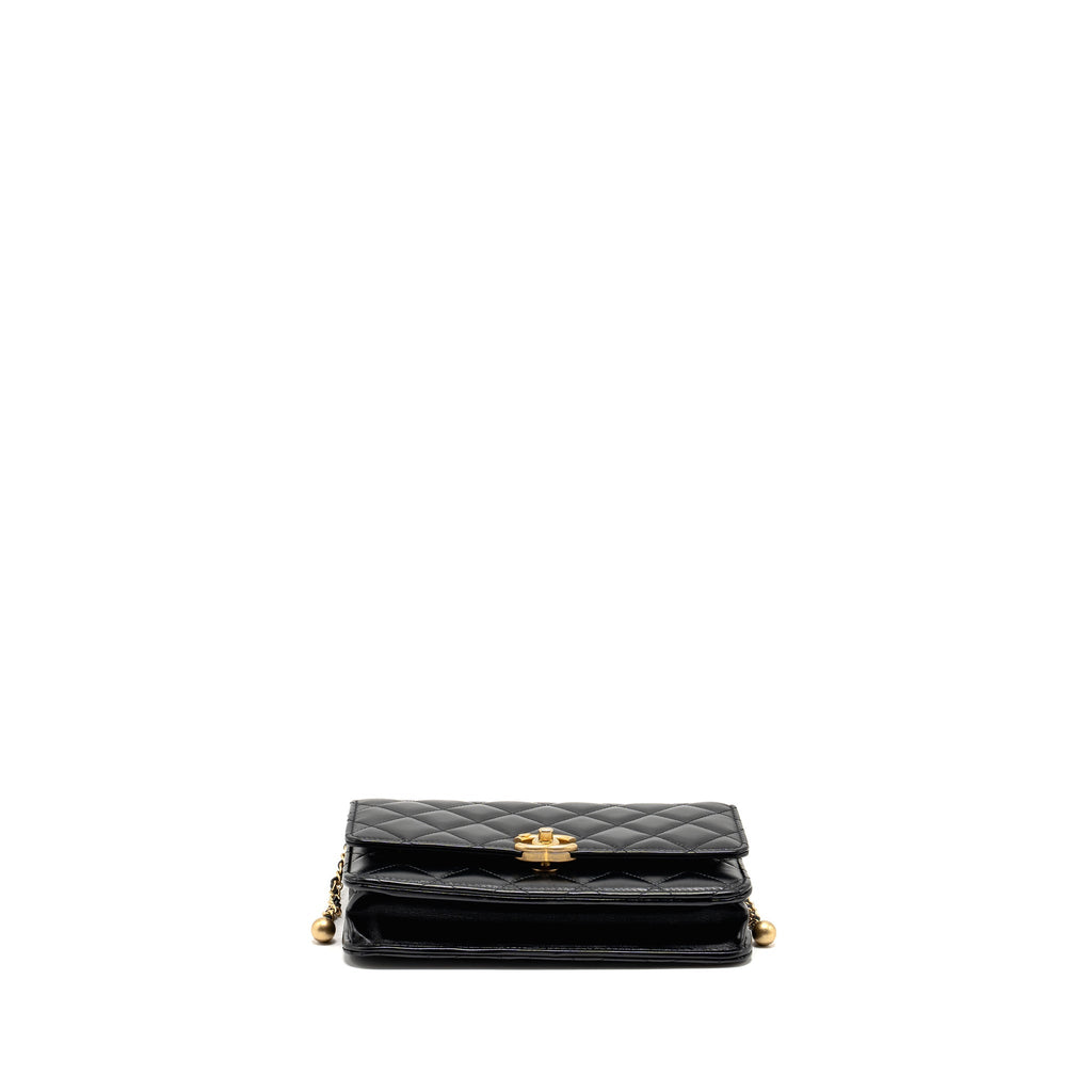chanel-24c-gold-crush-wallet-on-chain-calfskin-black-ghwmicrochip