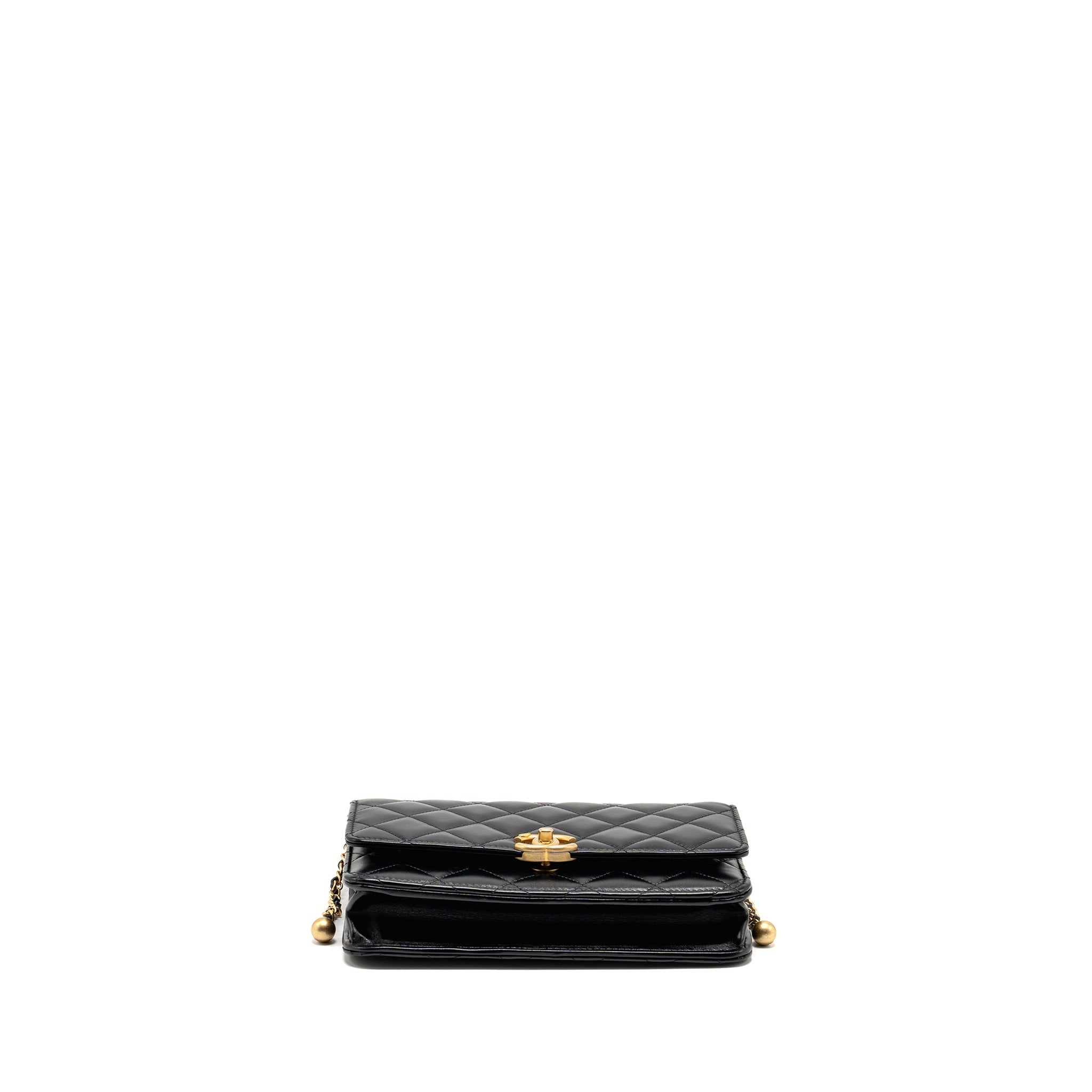 chanel-24c-gold-crush-wallet-on-chain-calfskin-black-ghwmicrochip