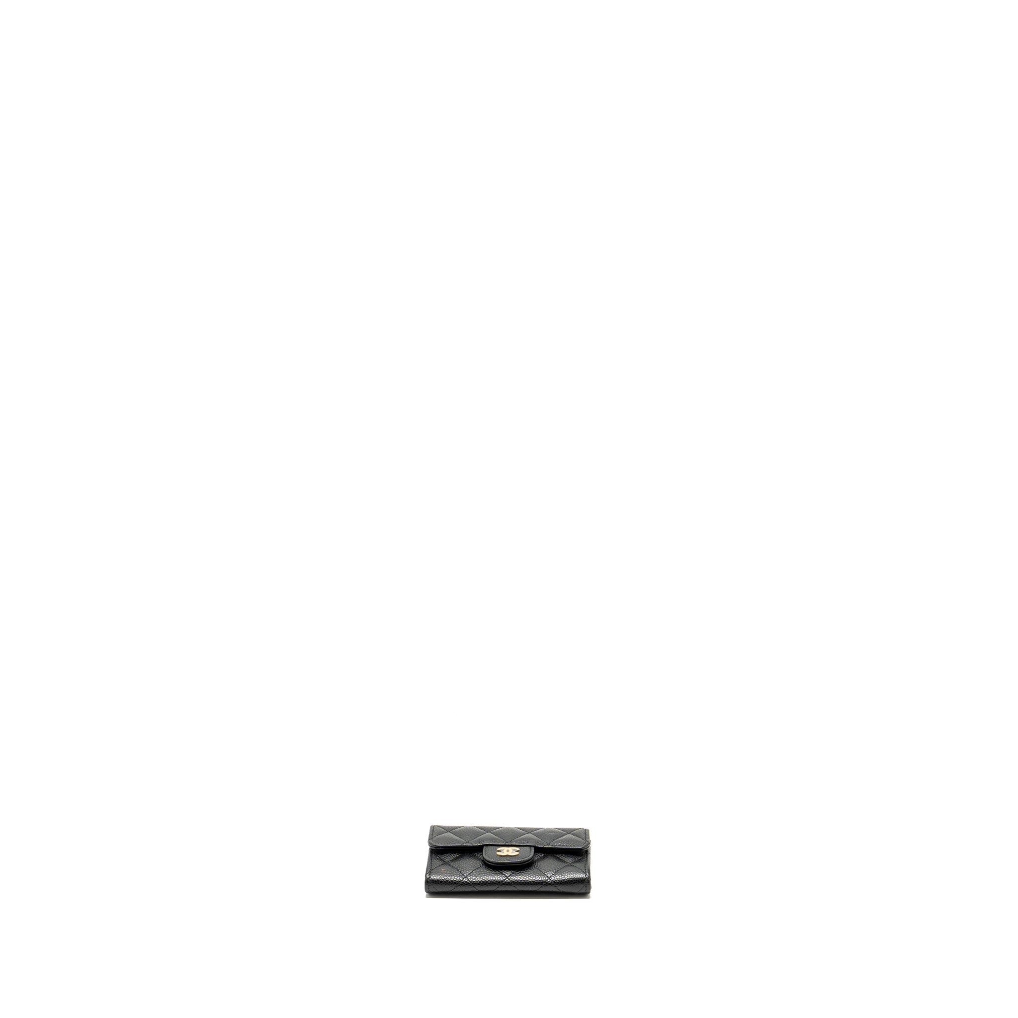 chanel-classic-flap-card-holder-caviar-black-ghwmicrochip-1