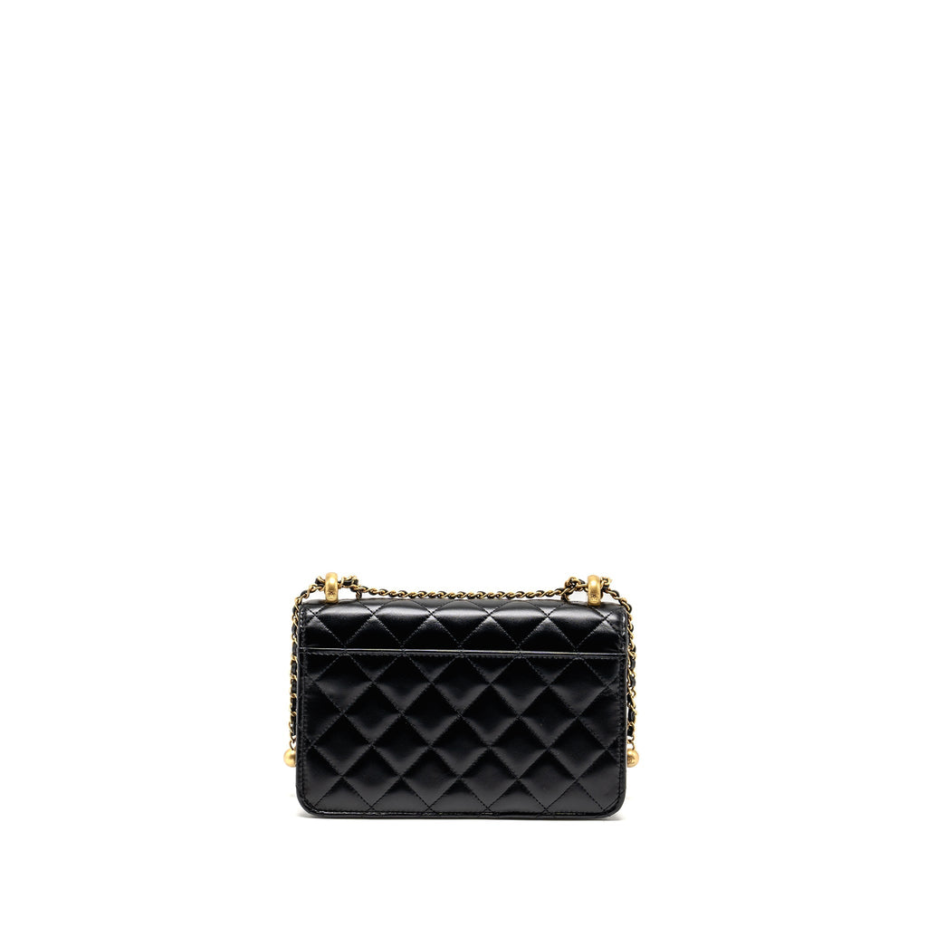 chanel-24c-gold-crush-wallet-on-chain-calfskin-black-ghwmicrochip