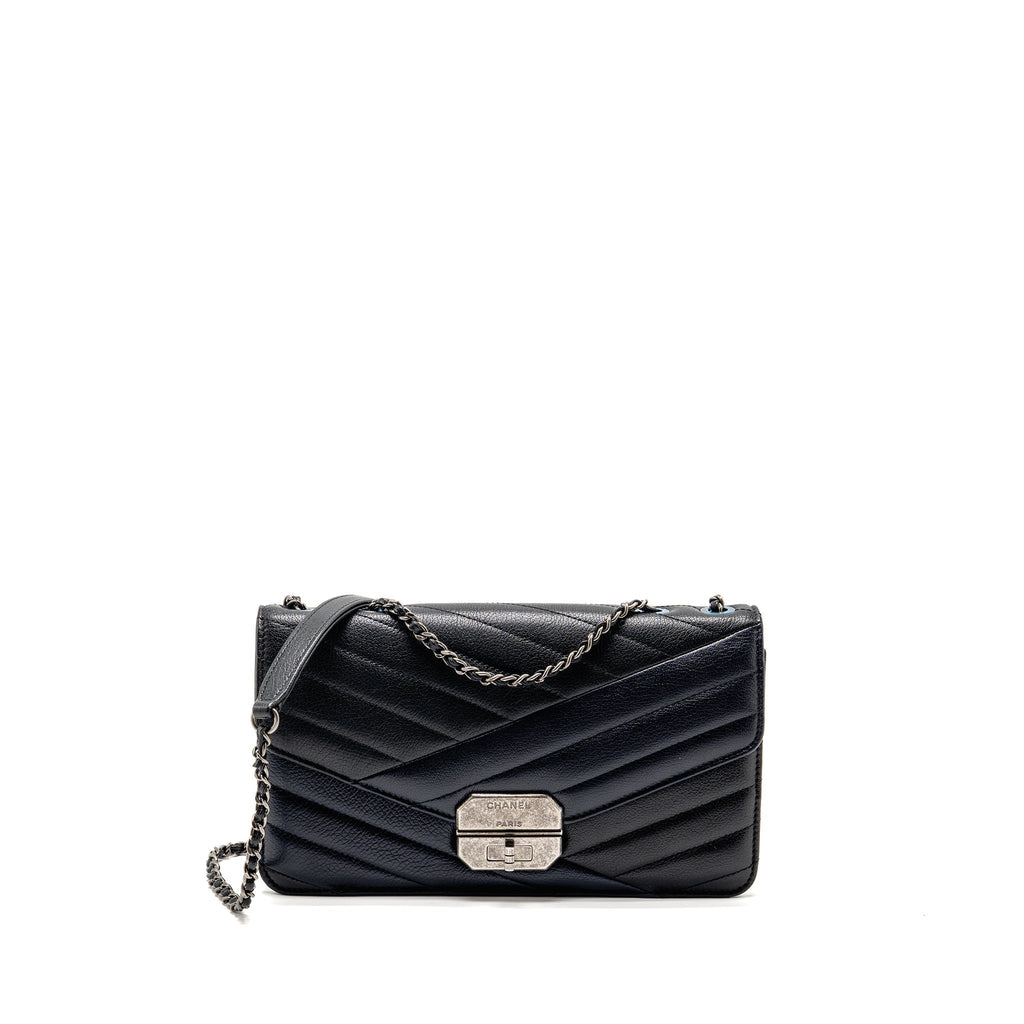 chanel-envelop-metal-plate-flap-bag-chevron-calfskin-black-navy-ruthenium-silver-hardware-copy