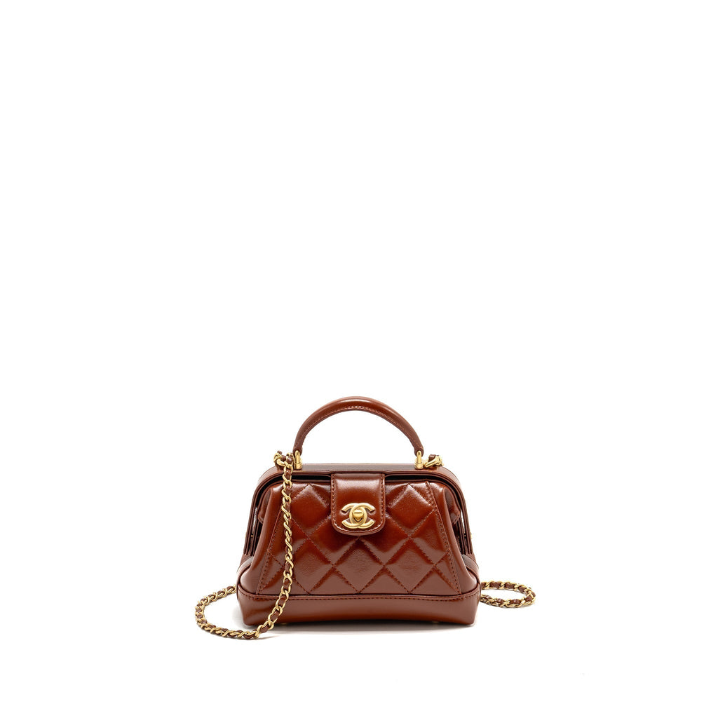 chanel-24a-small-top-handle-doctor-bag-quilted-shiny-lambskin-caramel-ghwmicrochip-copy