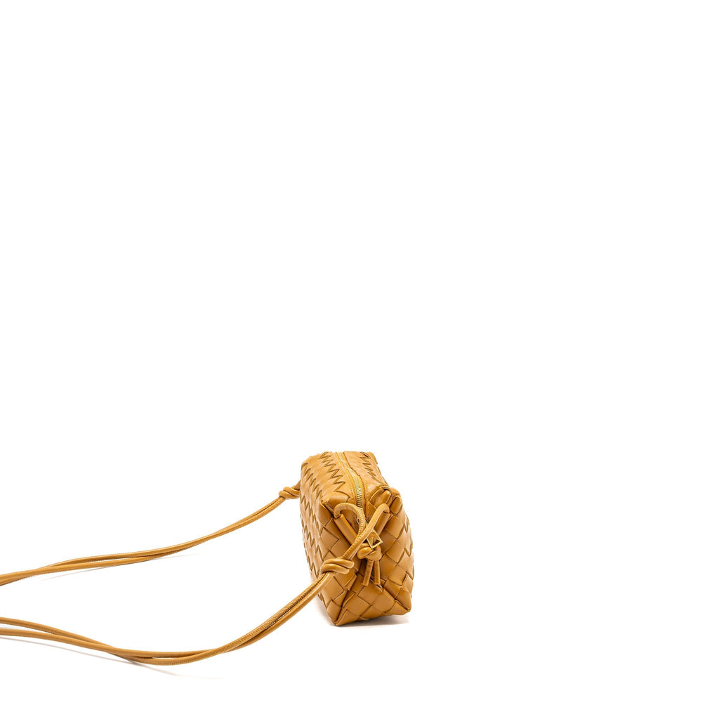 bottega-veneta-mini-loop-camera-bag-lambskin-caramel-ghw