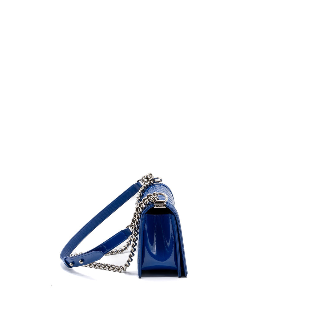 chanel-medium-boy-bag-patent-dark-blue-shw