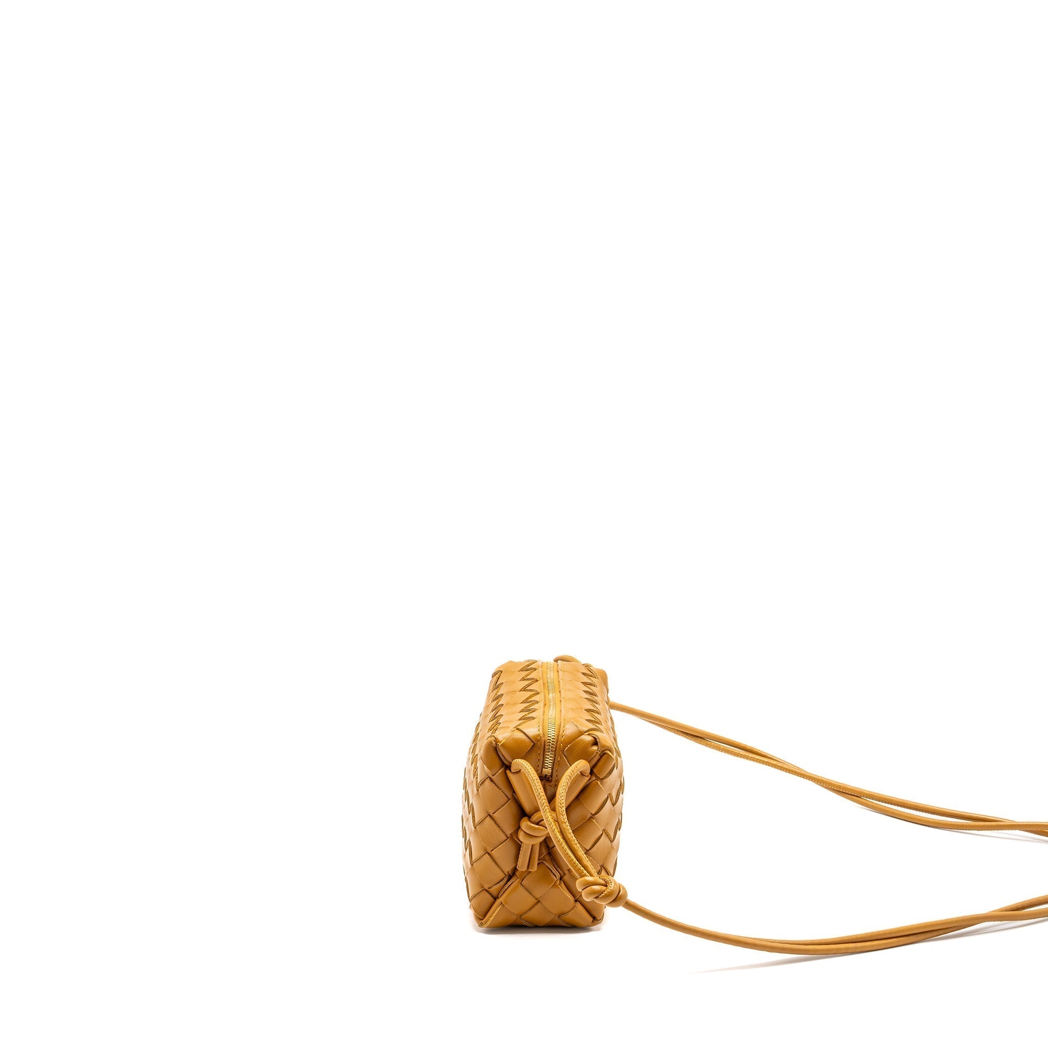 bottega-veneta-mini-loop-camera-bag-lambskin-caramel-ghw