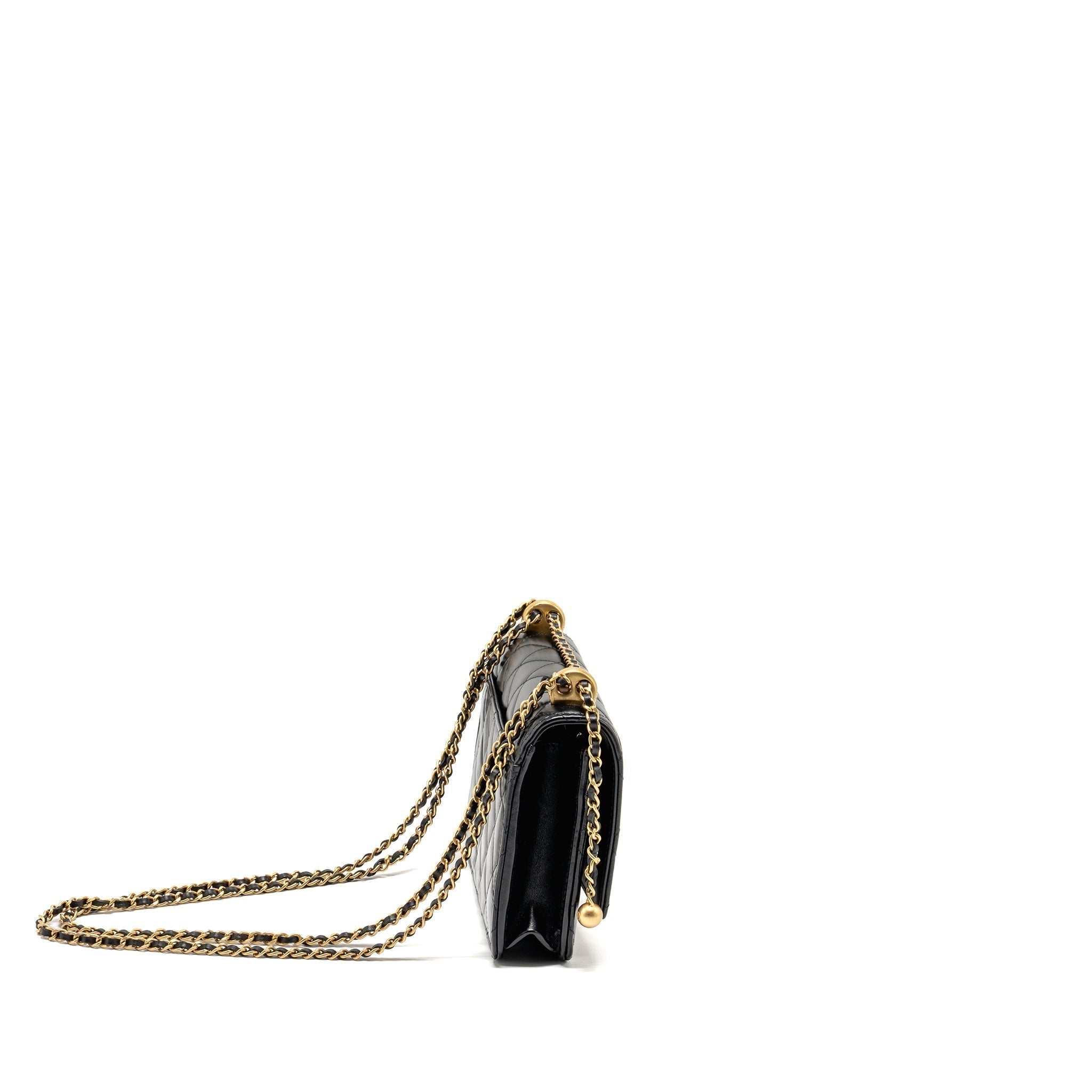 chanel-24c-gold-crush-wallet-on-chain-calfskin-black-ghwmicrochip