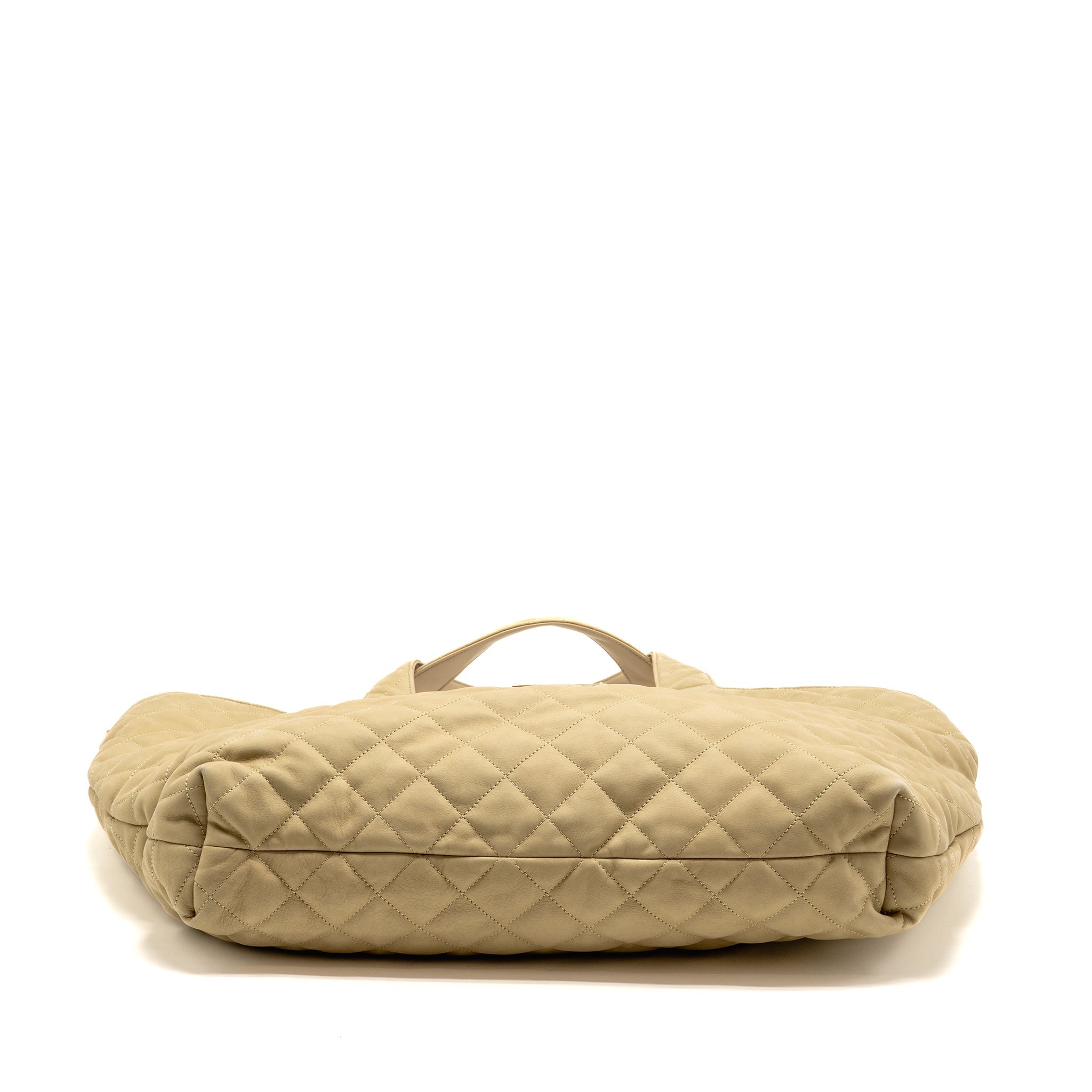 saint-laurent-ysl-icare-maxi-quilted-tote-bag-nubuck-suede-beige-ghw