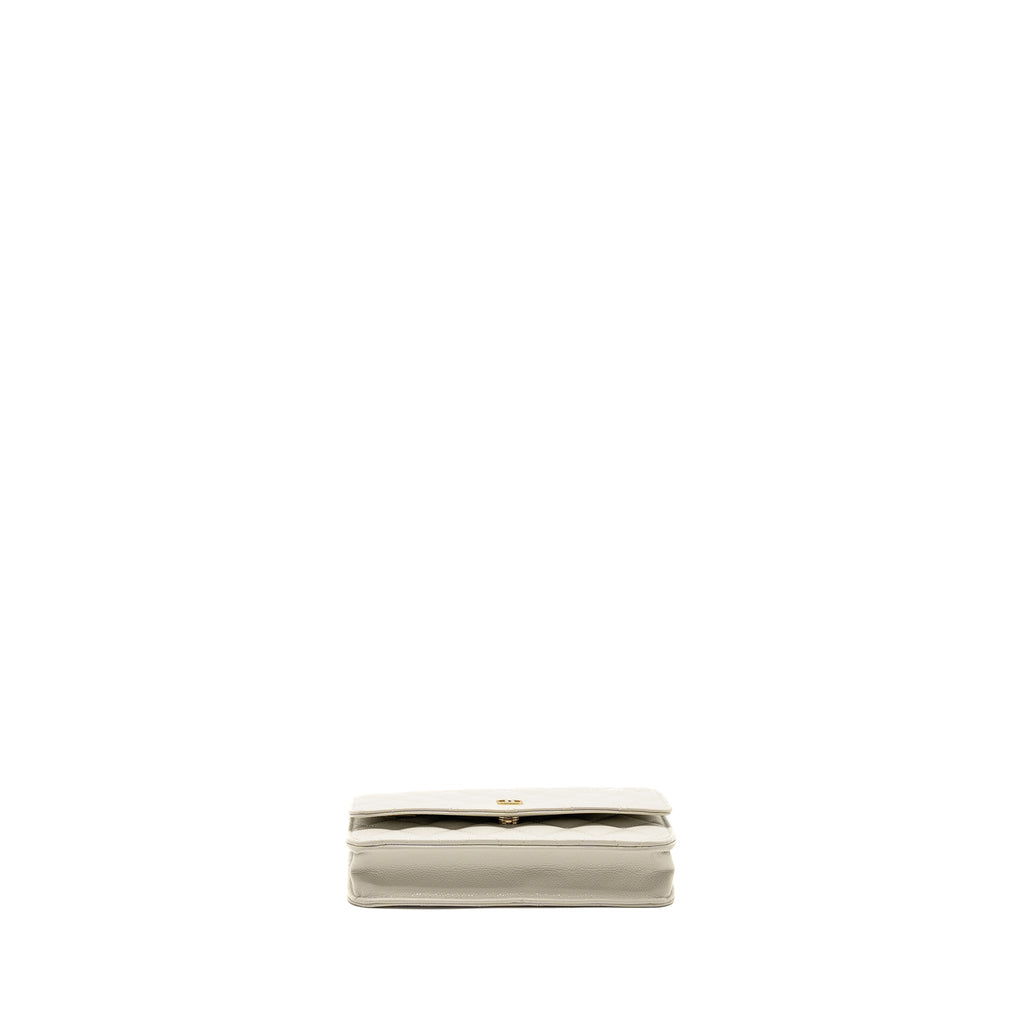 chanel-classic-wallet-on-chain-caviar-creamy-white-lghwmicrochip