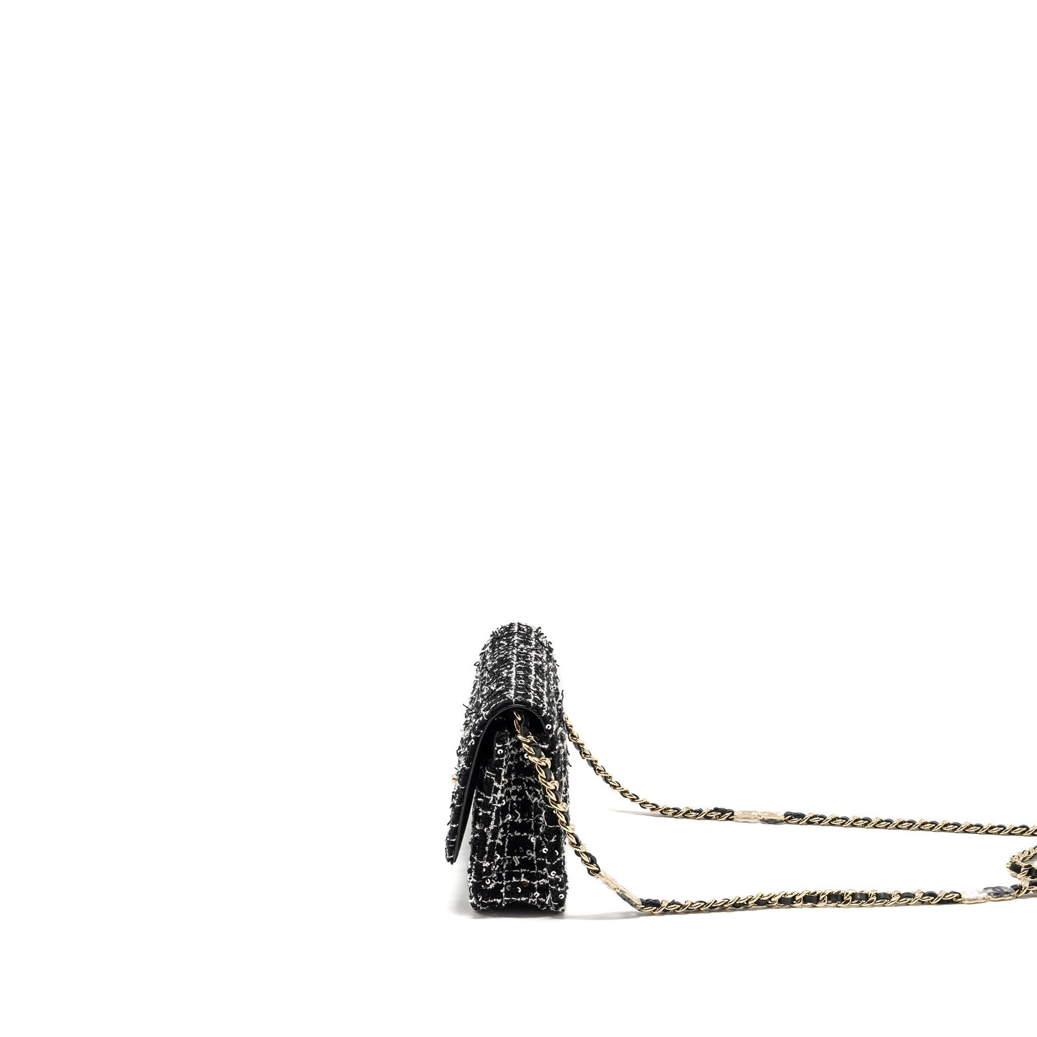 chanel-24p-detail-chains-wallet-on-chain-tweed-sequins-black-white-lghwmicrochip