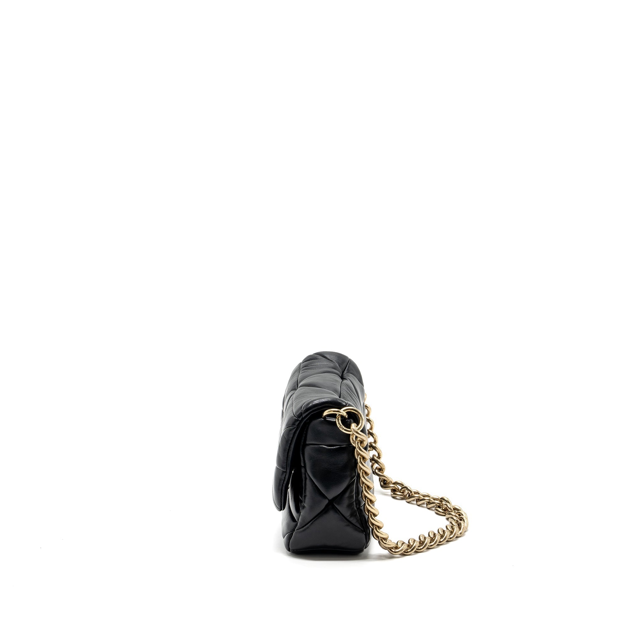 prada-pattina-in-pelle-nappa-patch-black-ghw