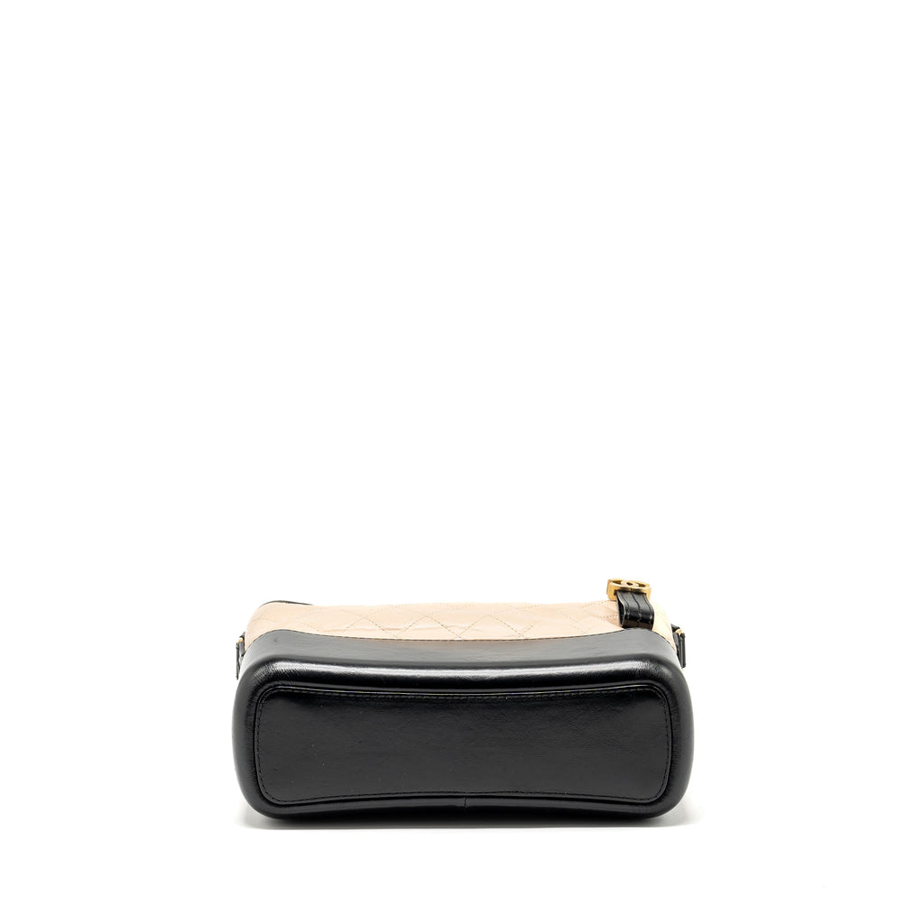 chanel-large-gabrielle-hobo-bag-calfskin-beige-multicolour-hardware