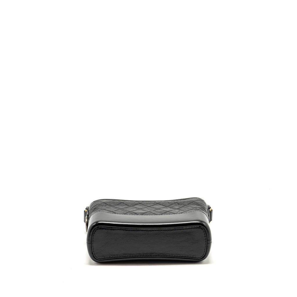 chanel-gabrielle-hobo-bag-calfskin-black-multicolour-hardware-microchip