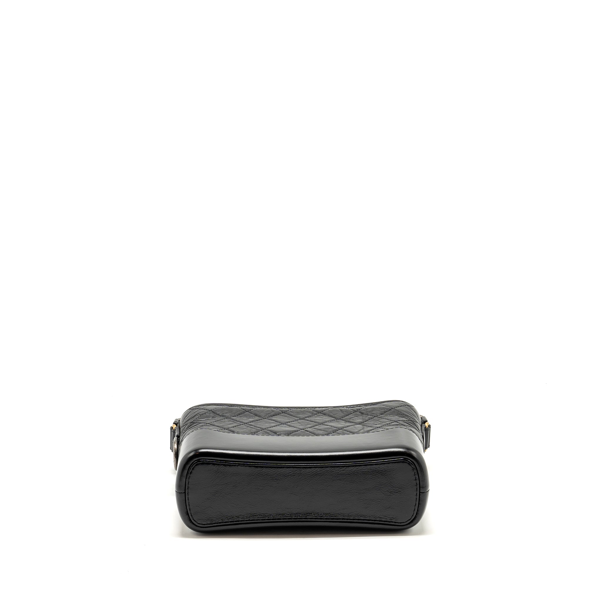 chanel-gabrielle-hobo-bag-calfskin-black-multicolour-hardware-microchip