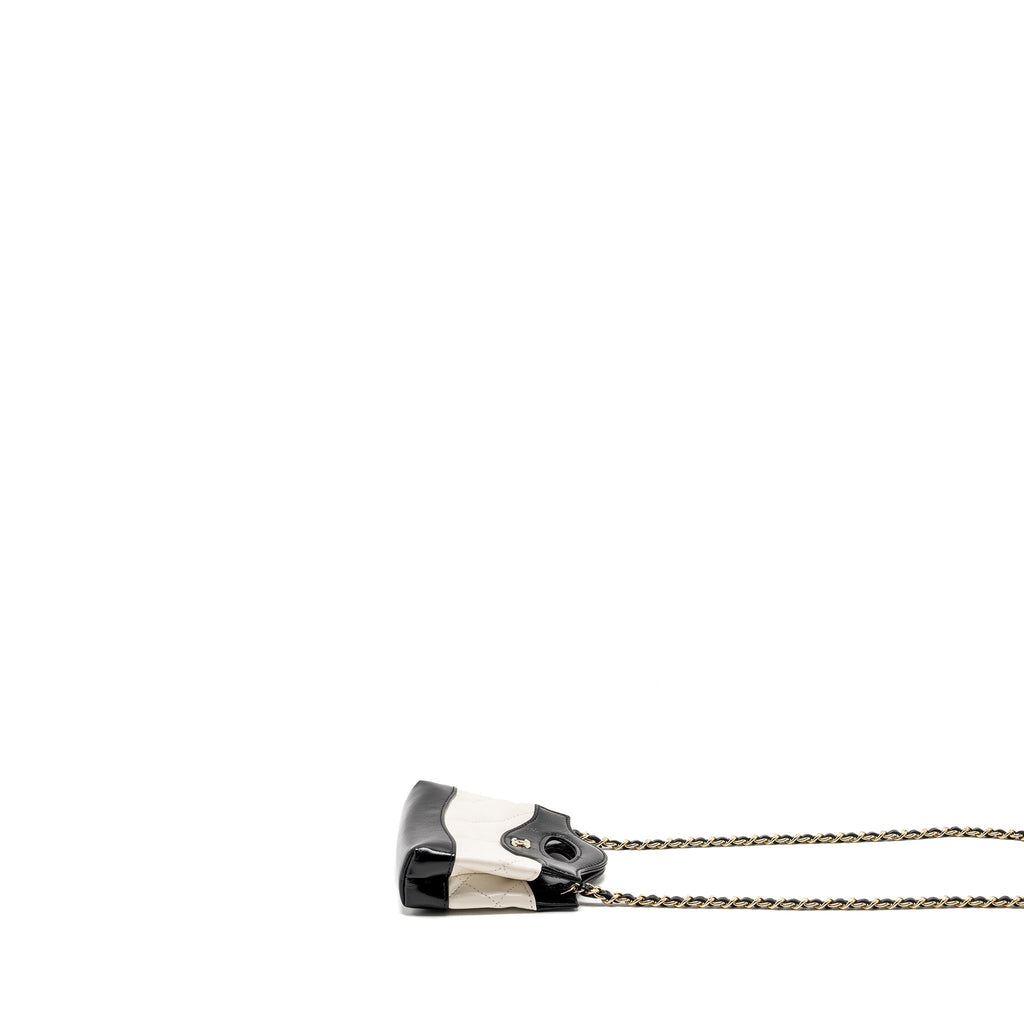 chanel-31-nano-clutch-with-chain-shiny-lambskin-white-black-lghw-microchip