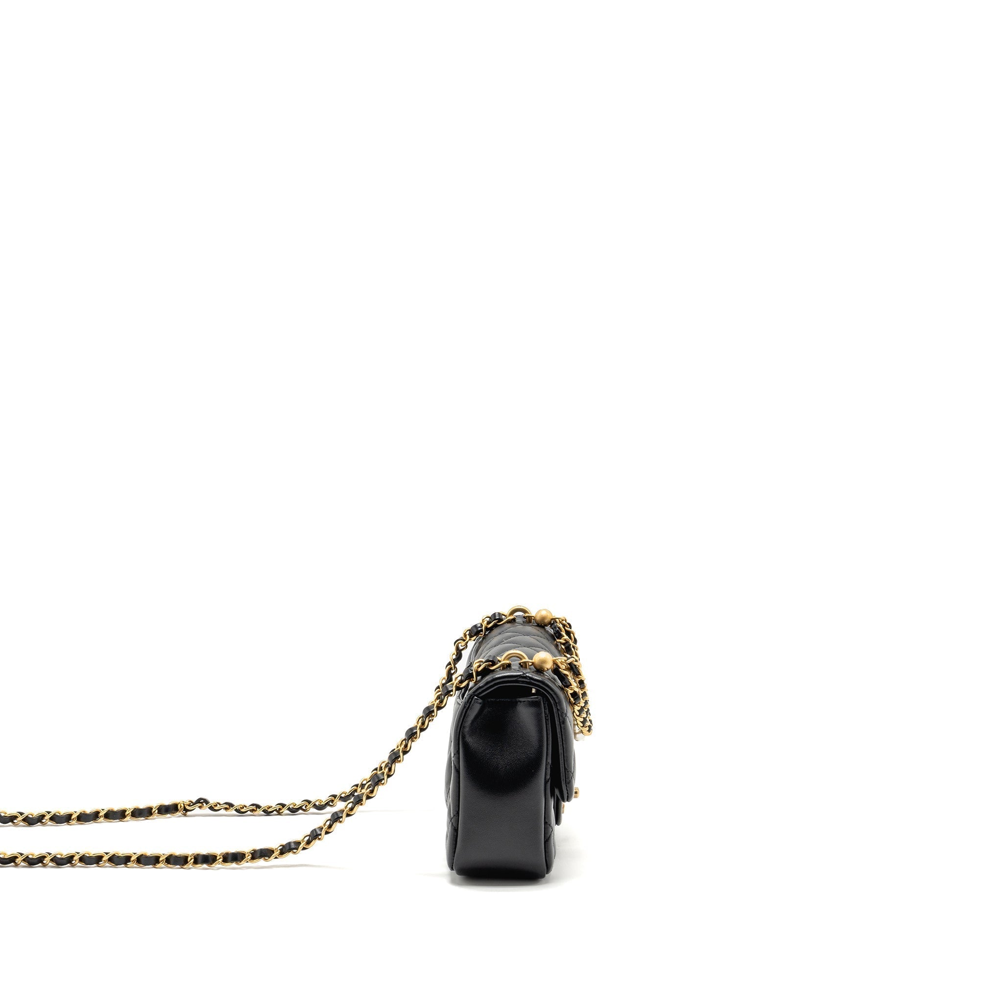 chanel-24p-pearl-chain-mini-flap-bag-lambskin-black-ghw-microchip-copy