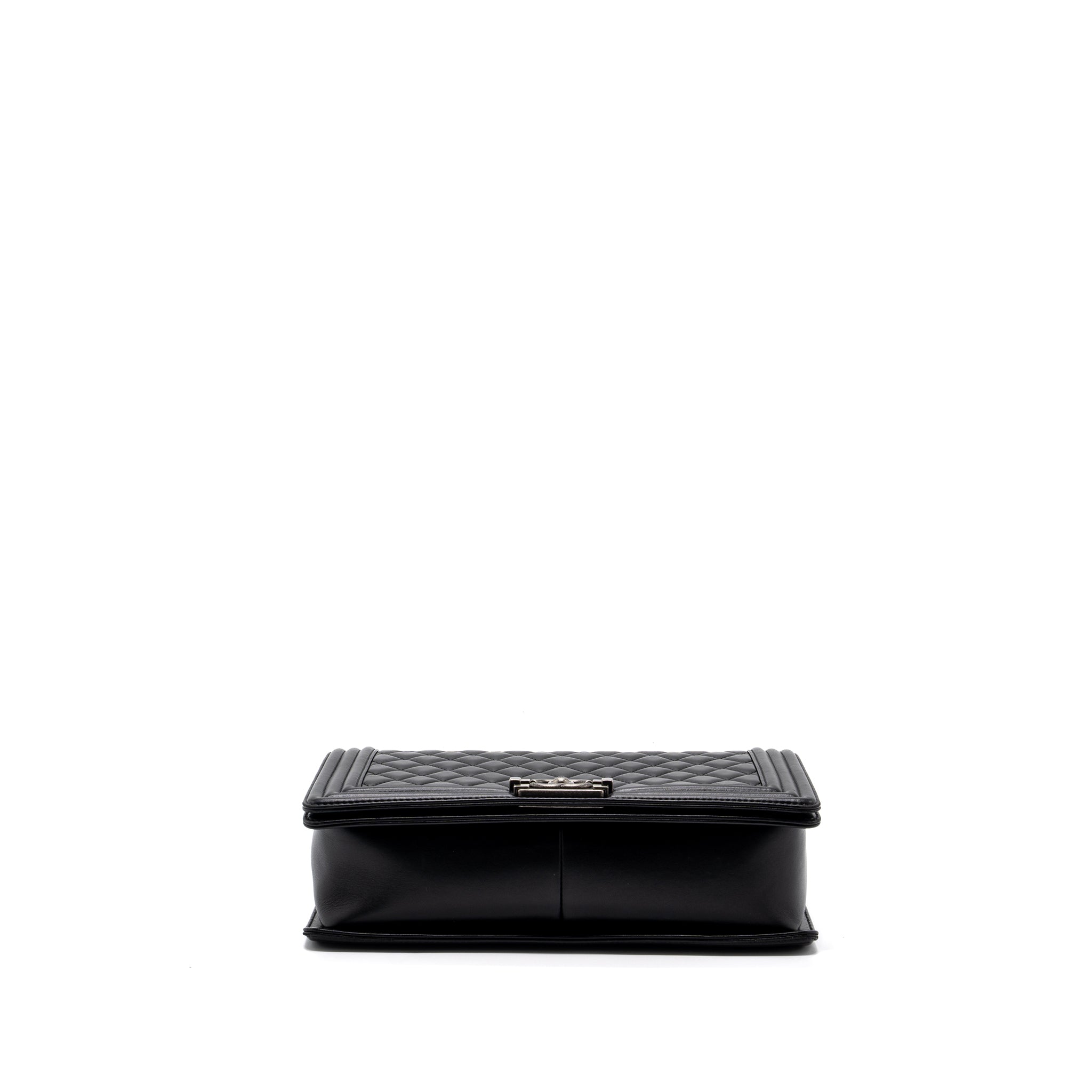 chanel-new-medium-boy-bag-lambskin-black-ruthenium-hardware