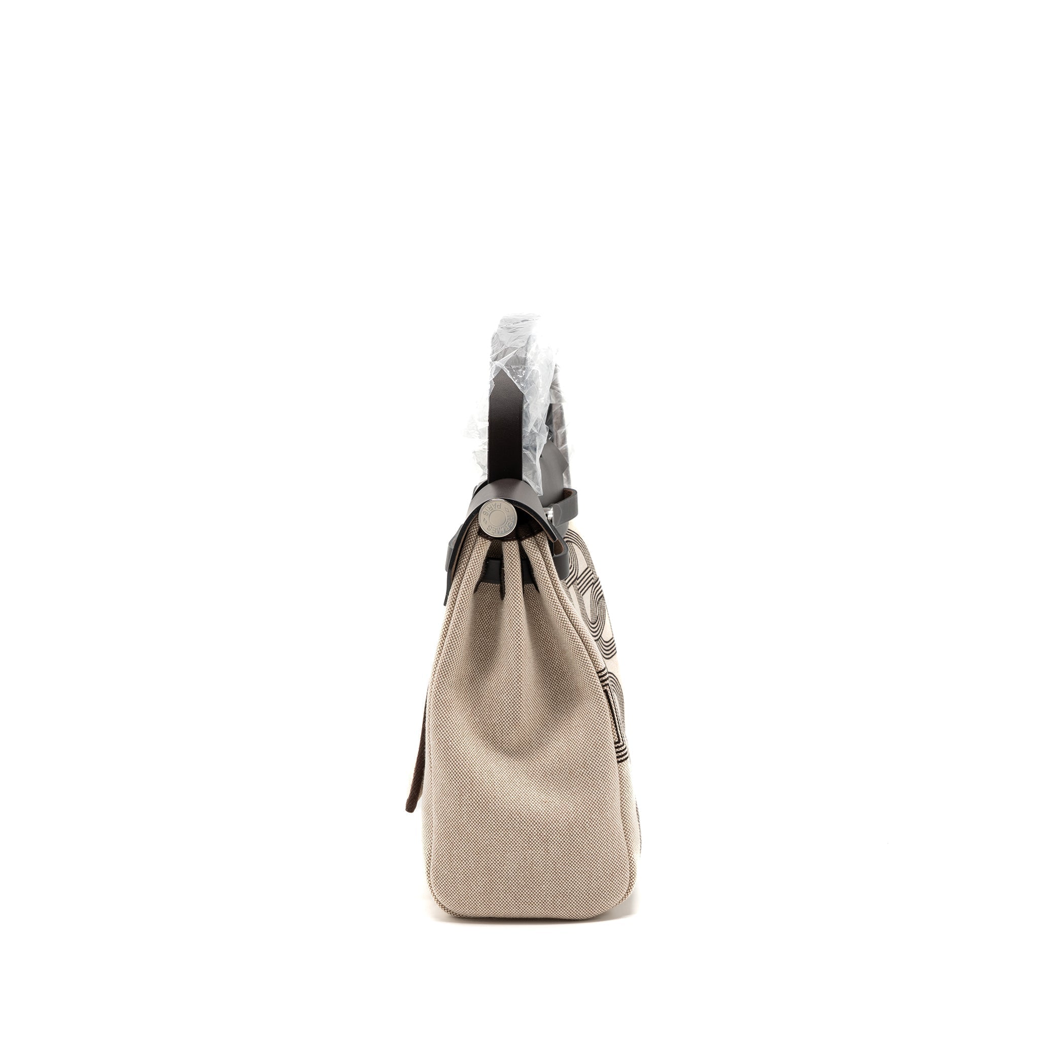 hermes-herbag-31-zip-bag-toile-h-plume-hunter-canvas-ebene-ecru-beige-ebene-shw-stamp-shw