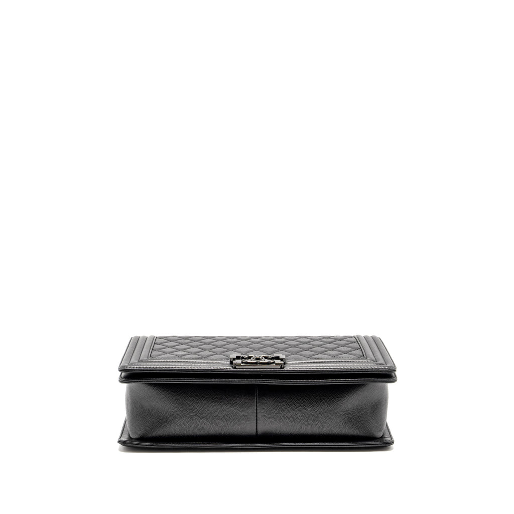 chanel-new-medium-boy-bag-caviar-so-black