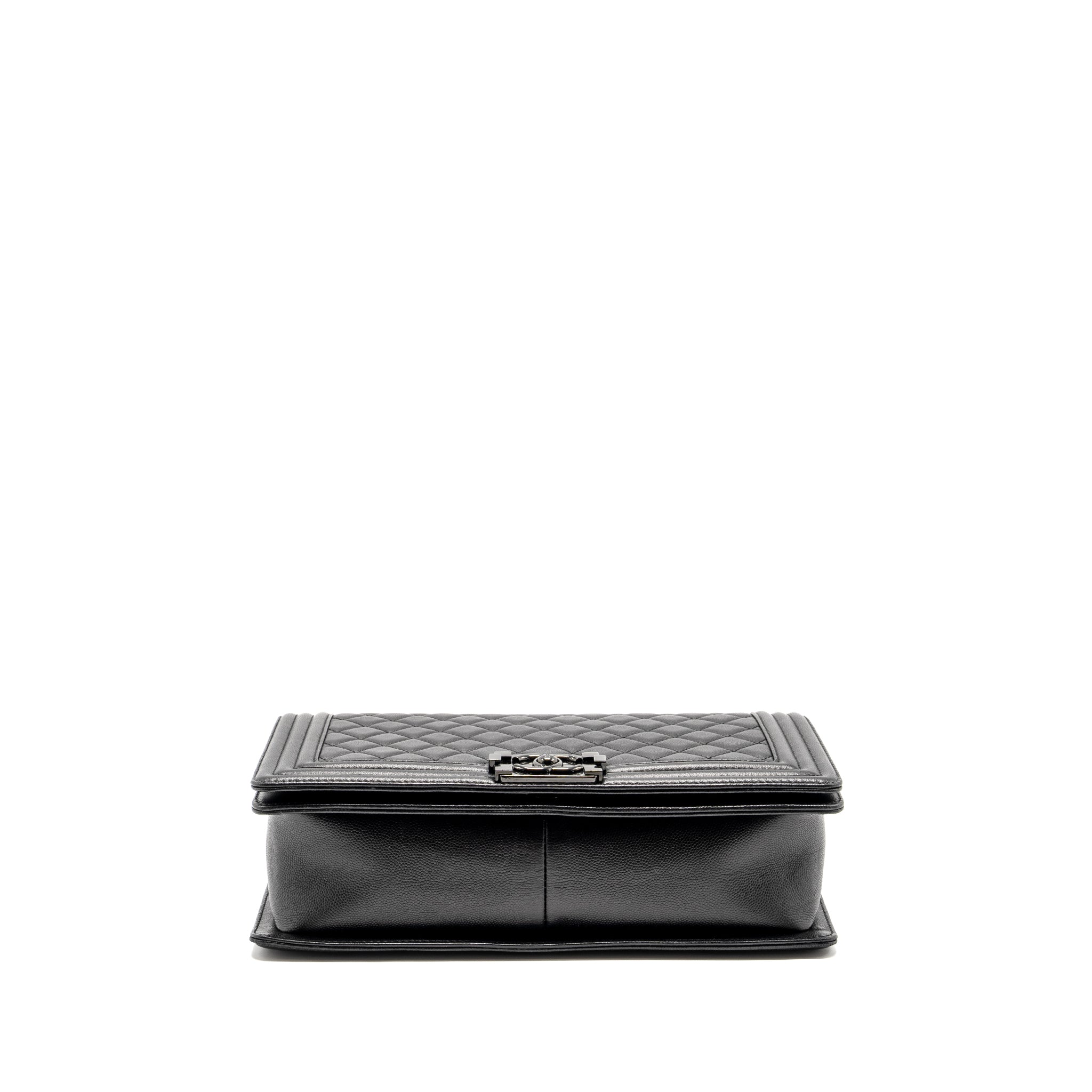 chanel-new-medium-boy-bag-caviar-so-black