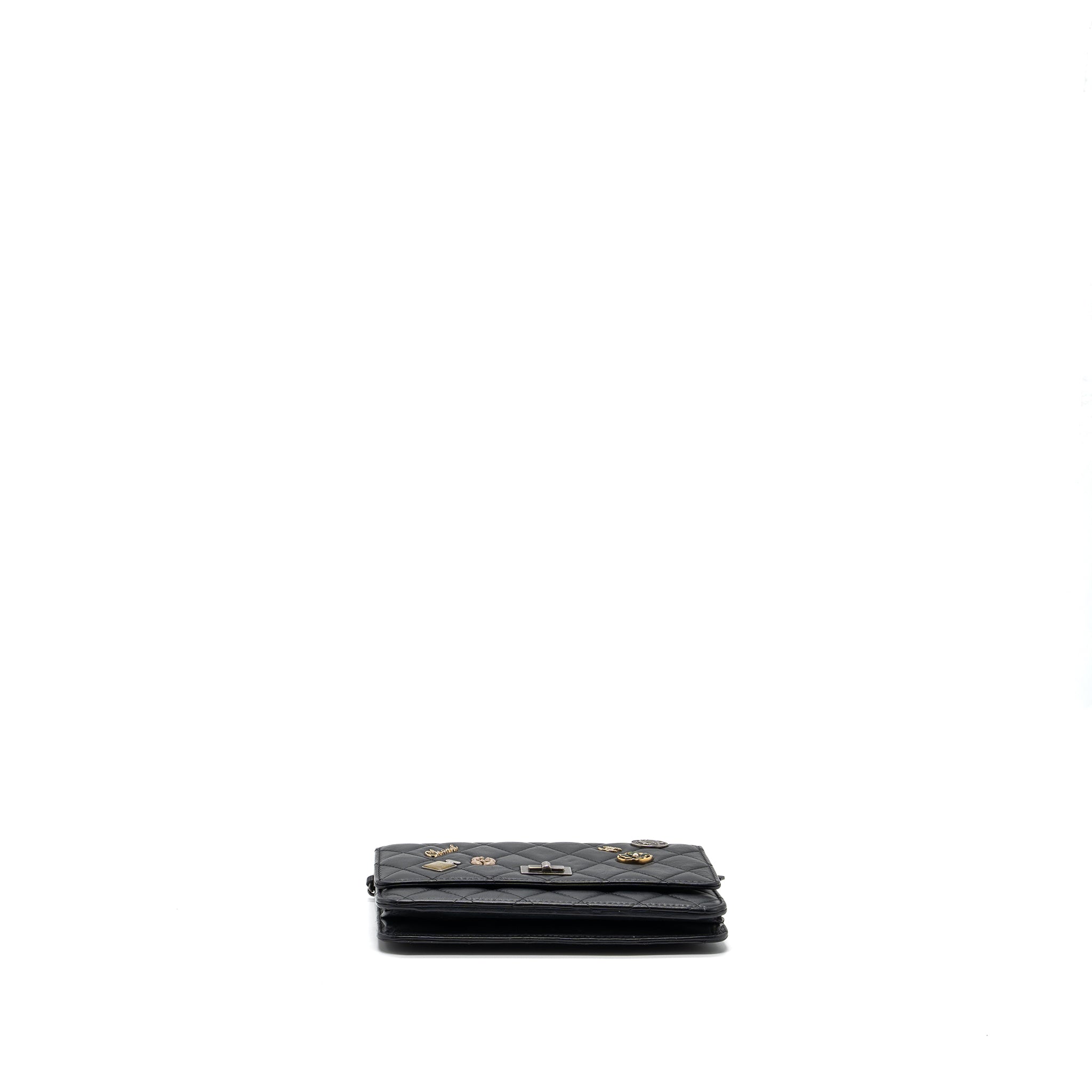 chanel-2-55-reissue-lucky-charms-wallet-on-chain-aged-calfskin-black-ruthenium-shw