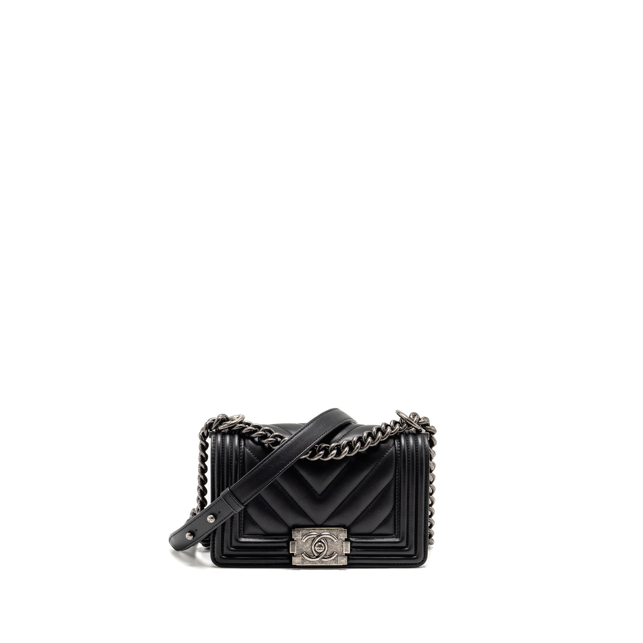 chanel-small-boy-bag-lambskin-black-ruthenium-shw