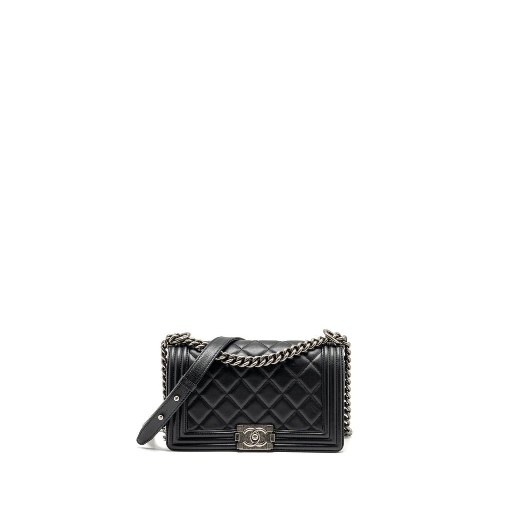 chanel-medium-boy-bag-calfskin-black-ruthenium-hardware-1